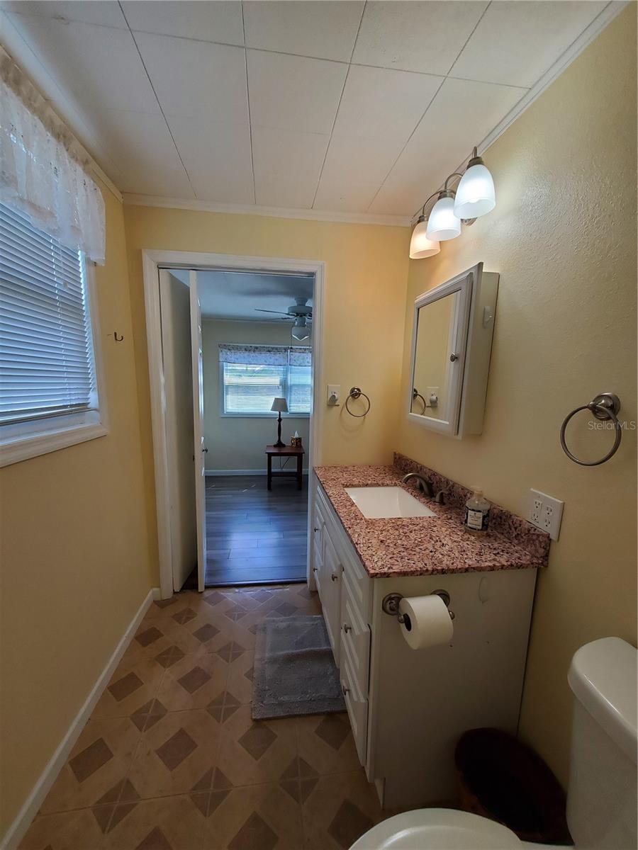 TB8436114 Property Photo