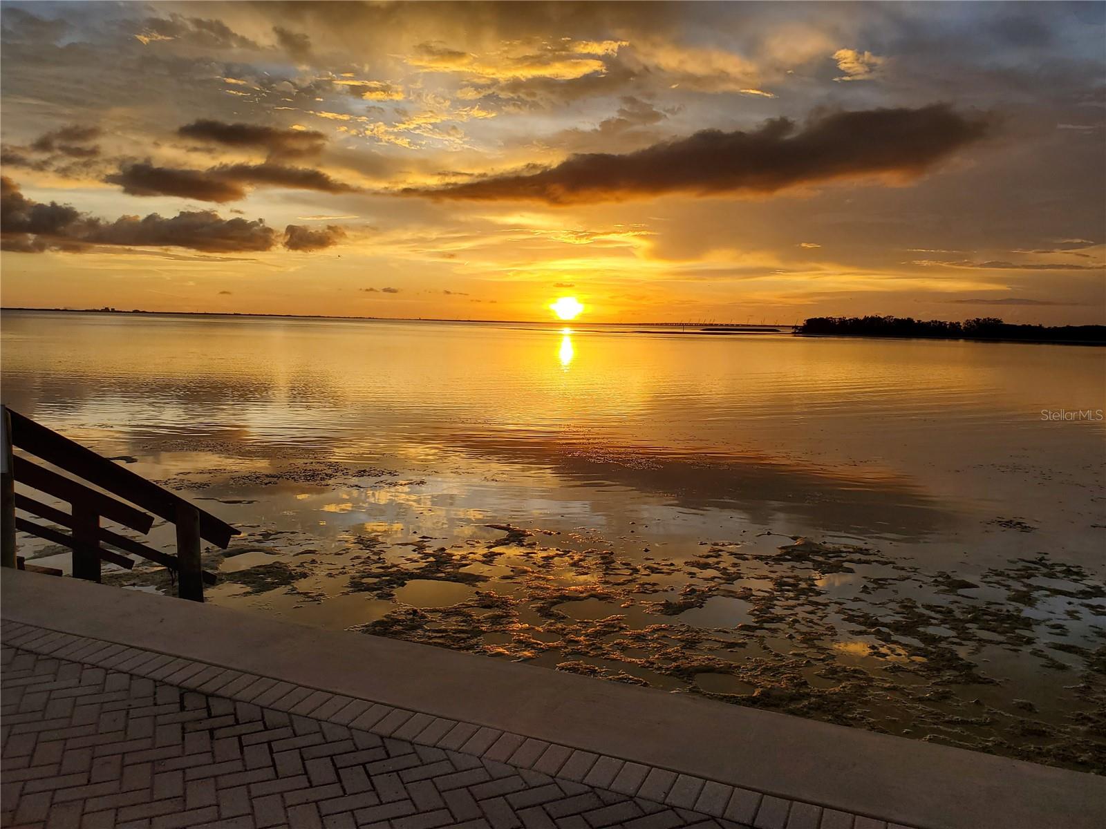 TB8436114 Property Photo