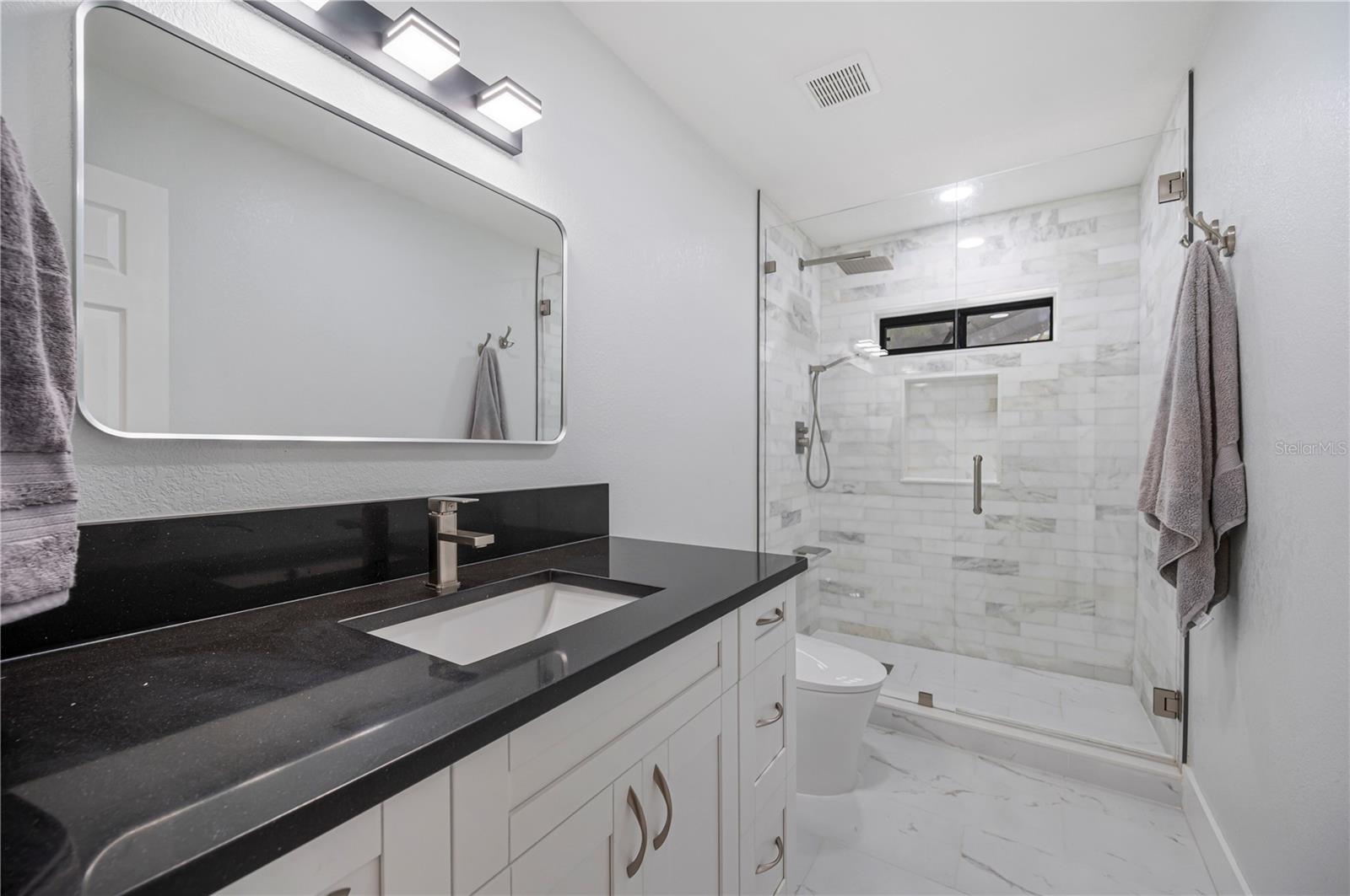 Hall bath w/Toto commode