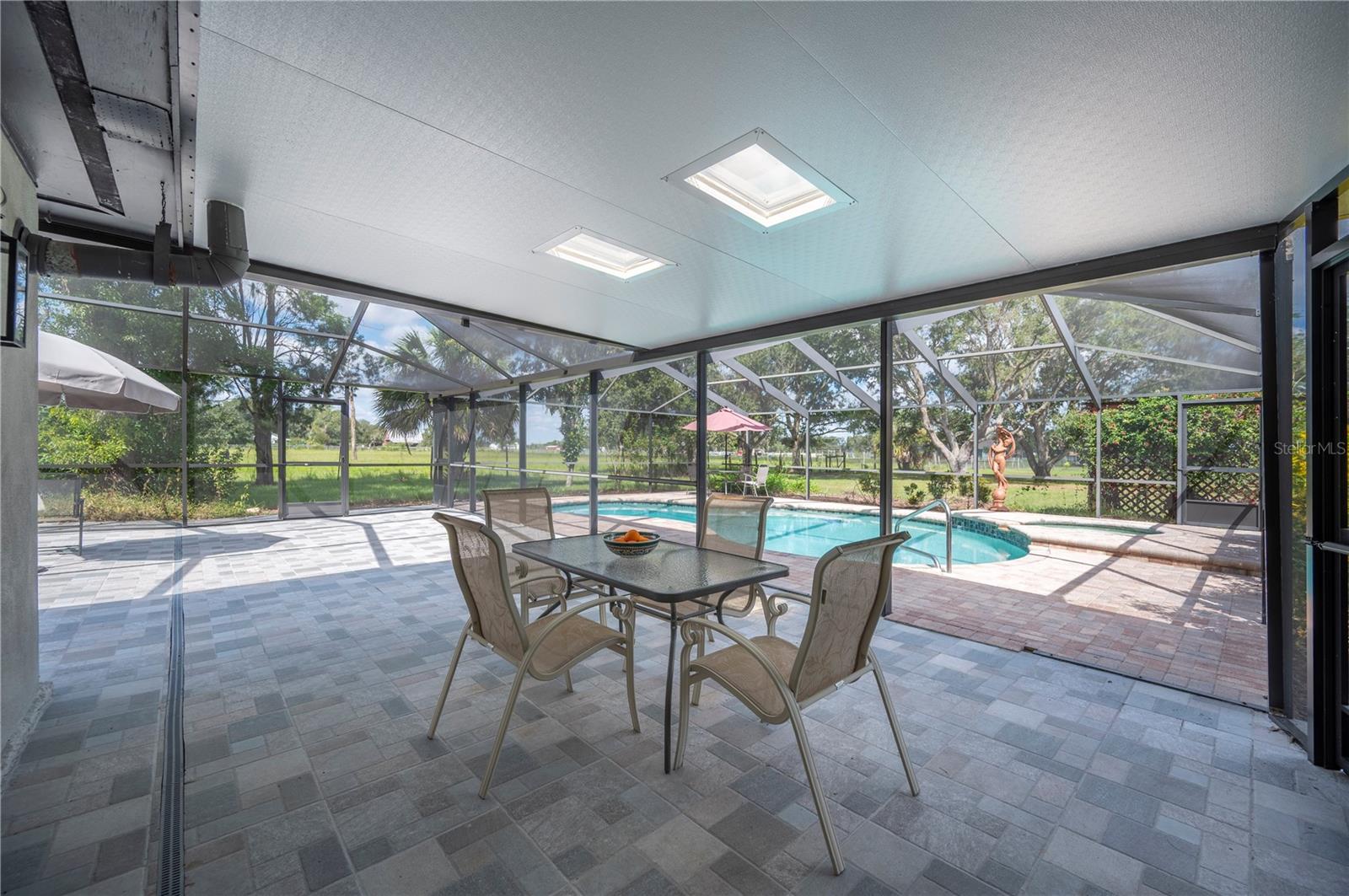 Al Fresco dining anyone?