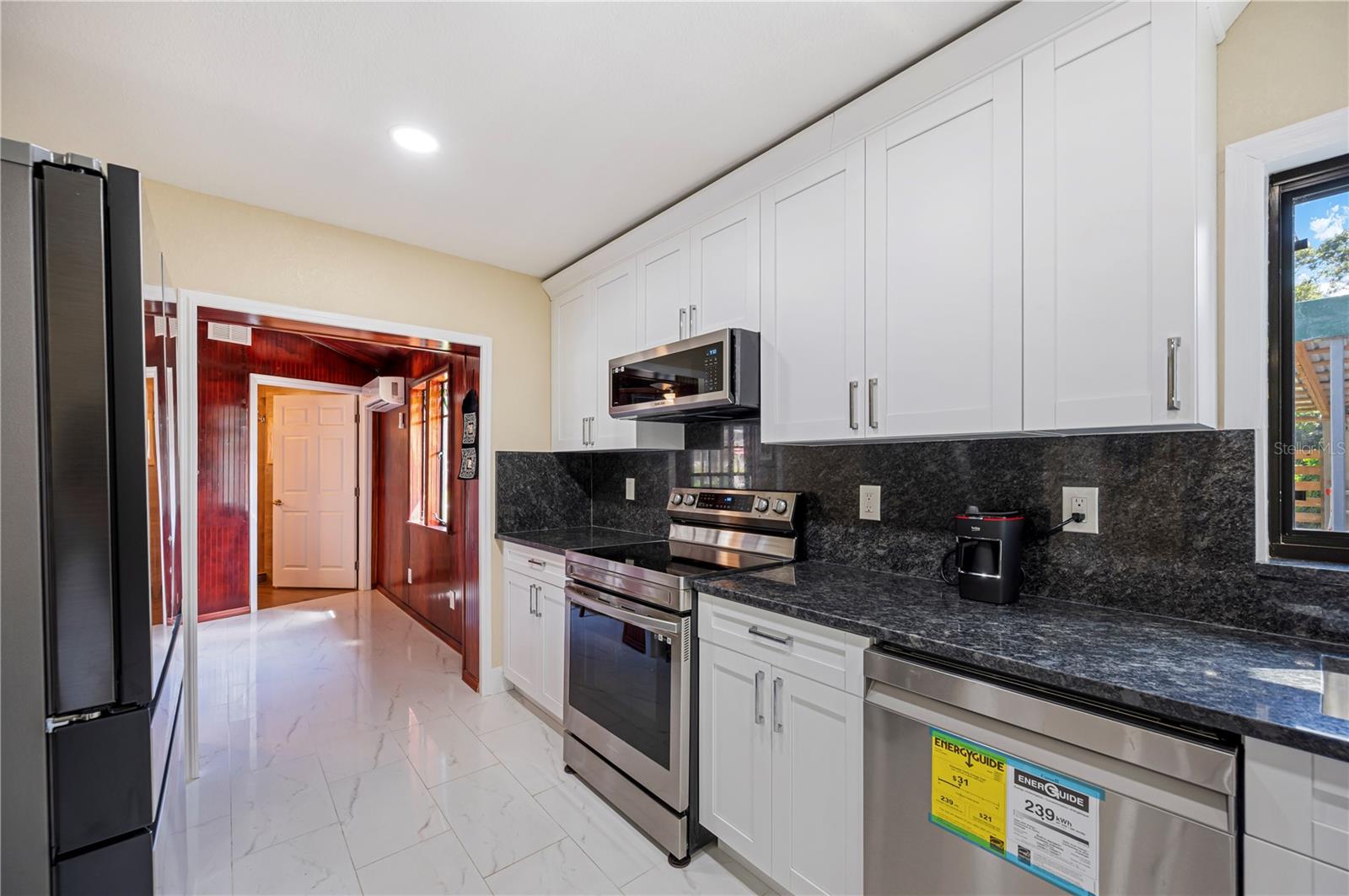 who wouldn't want to entertain here?