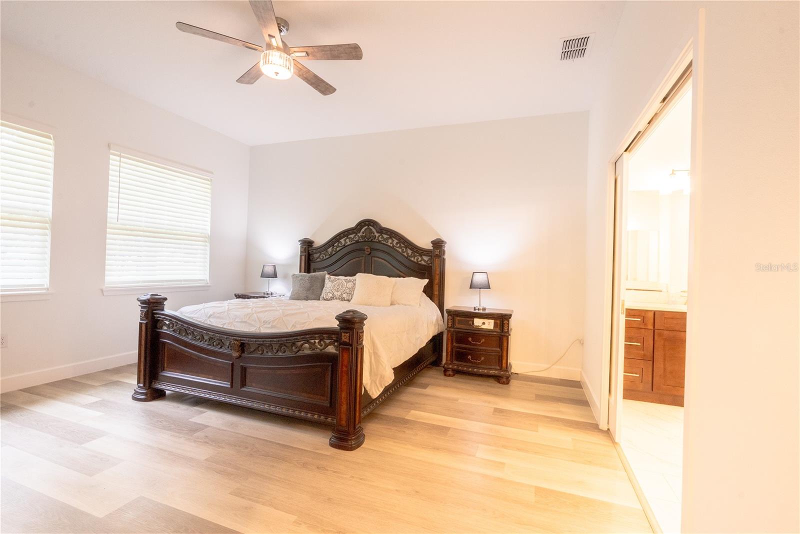 30101 BRETTON LOOP, MOUNT DORA, FL, 32757