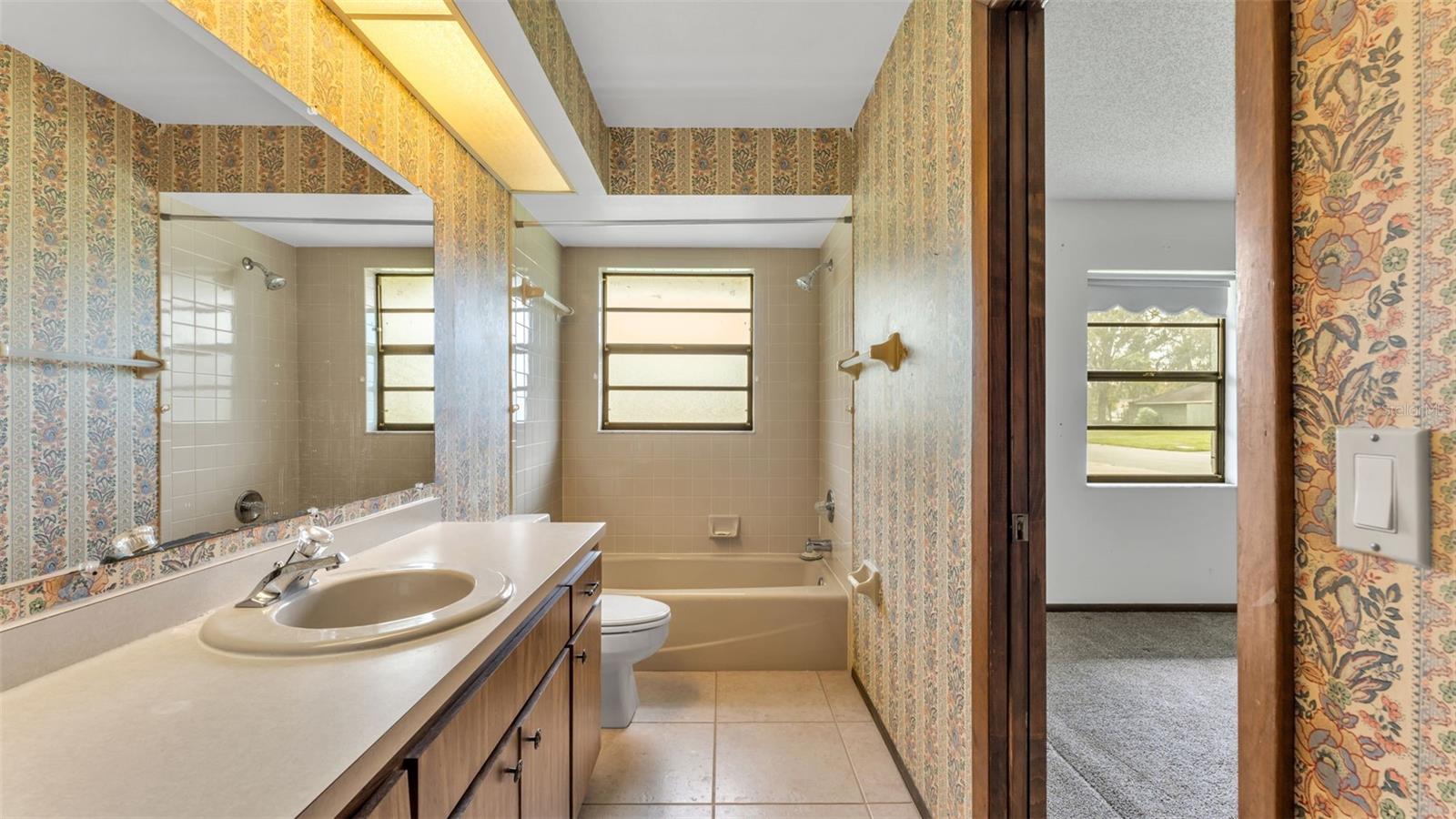 2110 E TIMBERLANE DR, PLANT CITY, FL, 33563