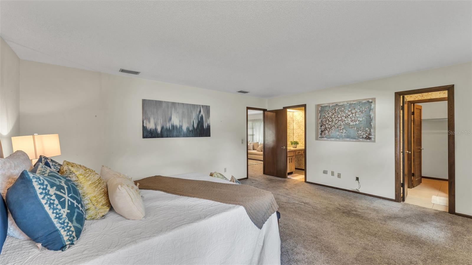 2110 E TIMBERLANE DR, PLANT CITY, FL, 33563