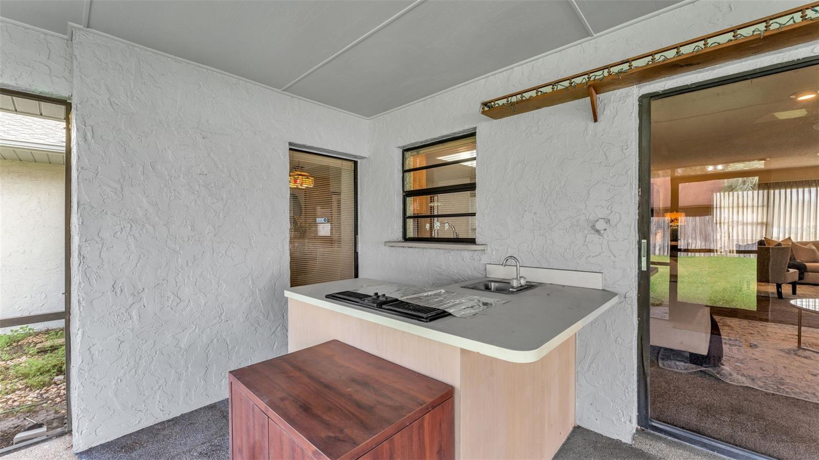 2110 E TIMBERLANE DR, PLANT CITY, FL, 33563