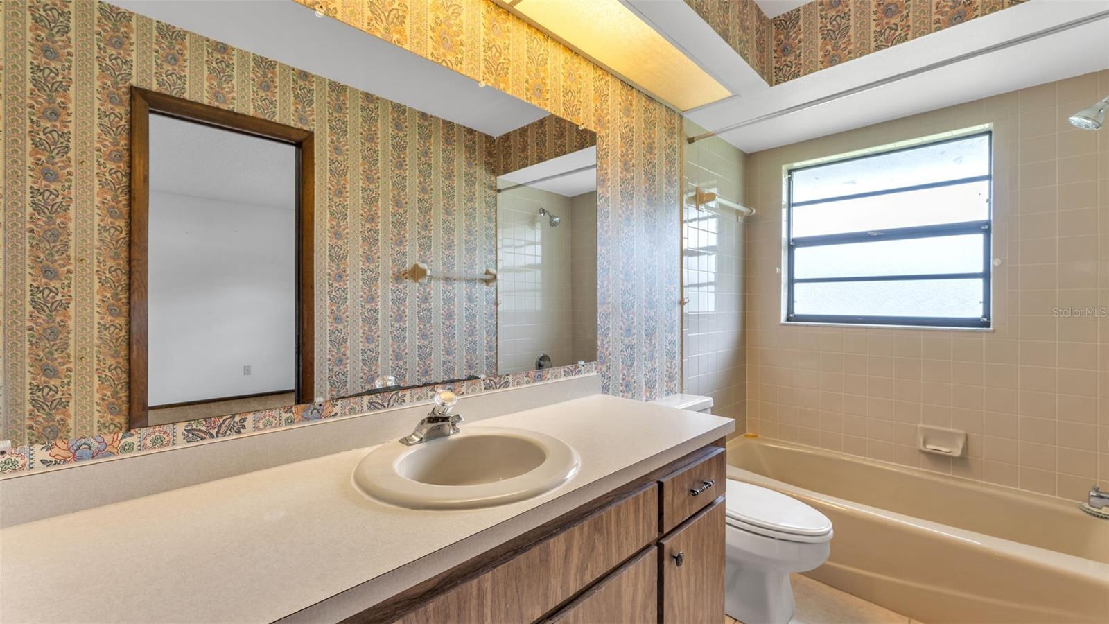 2110 E TIMBERLANE DR, PLANT CITY, FL, 33563