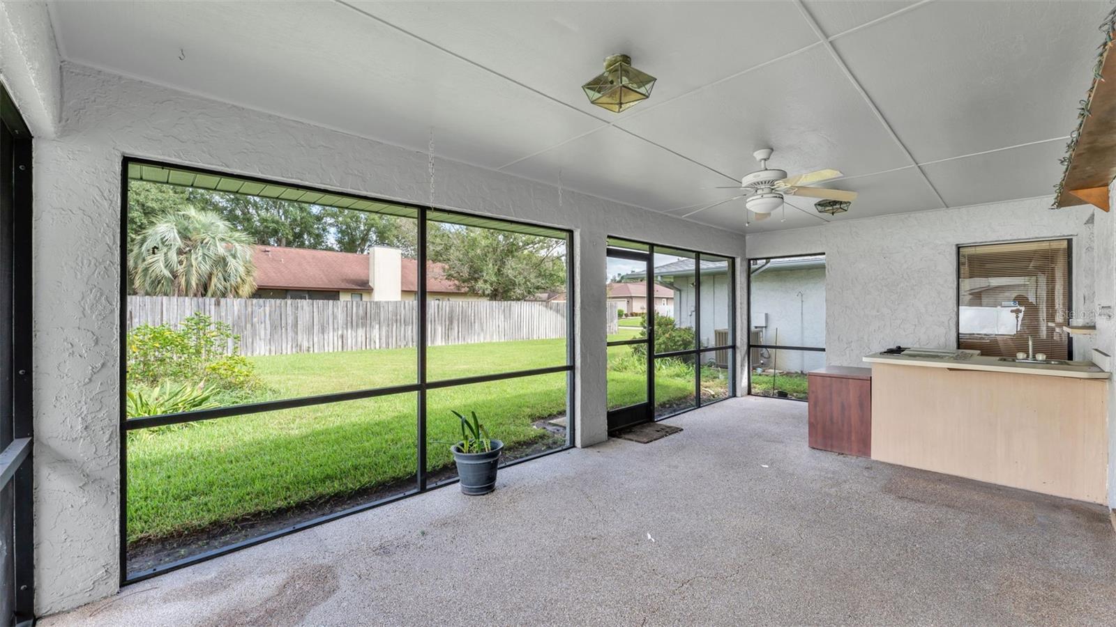 2110 E TIMBERLANE DR, PLANT CITY, FL, 33563