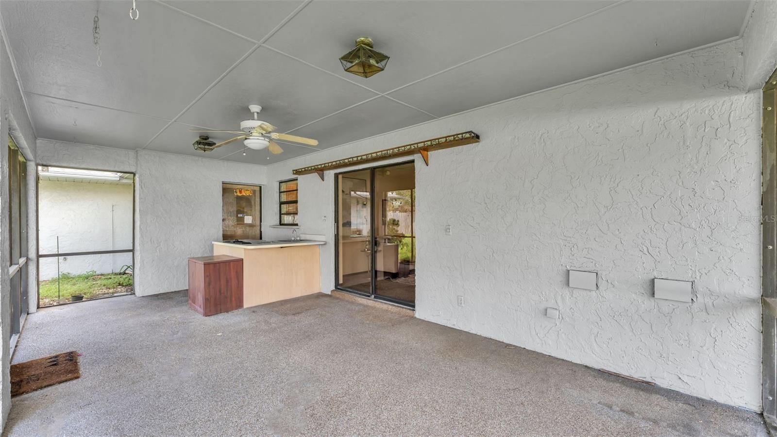 2110 E TIMBERLANE DR, PLANT CITY, FL, 33563