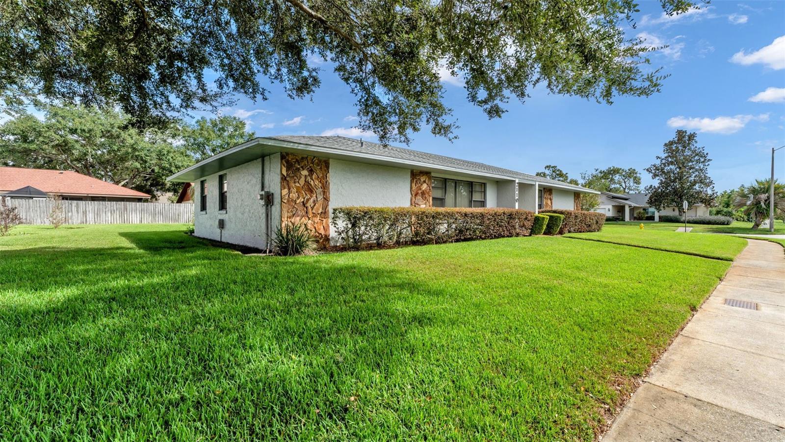 2110 E TIMBERLANE DR, PLANT CITY, FL, 33563