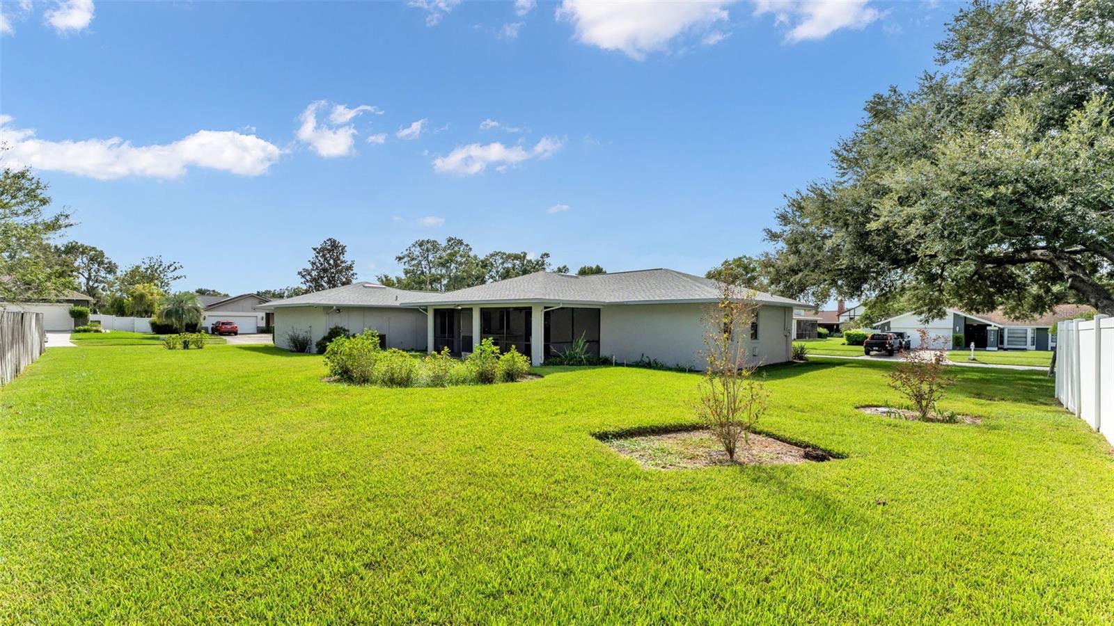 2110 E TIMBERLANE DR, PLANT CITY, FL, 33563