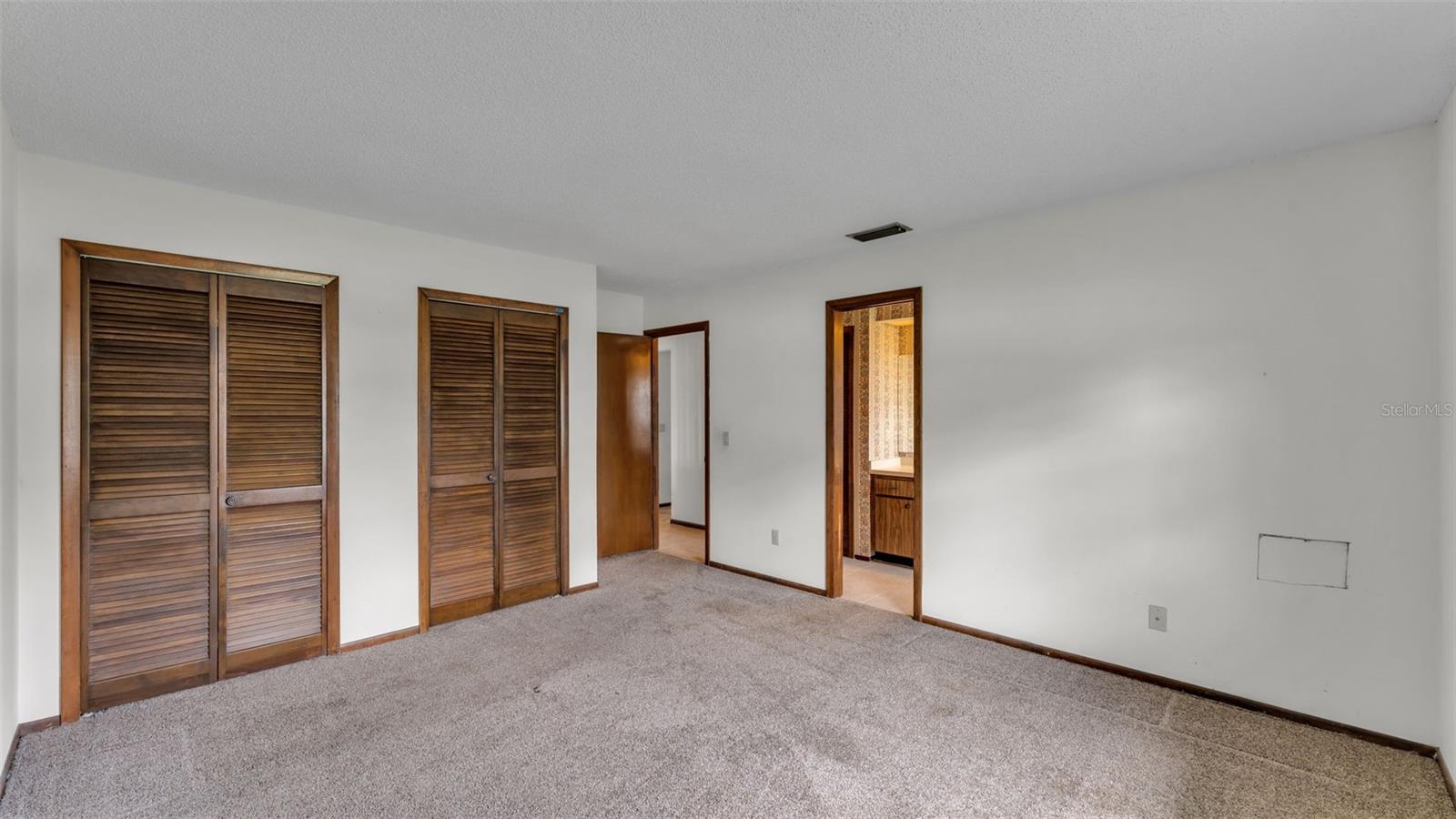 2110 E TIMBERLANE DR, PLANT CITY, FL, 33563