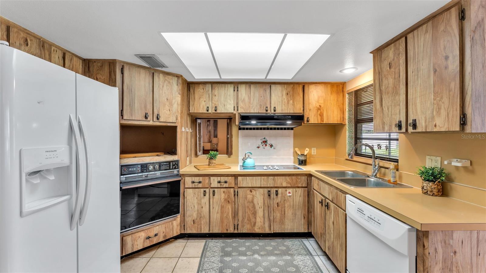 2110 E TIMBERLANE DR, PLANT CITY, FL, 33563