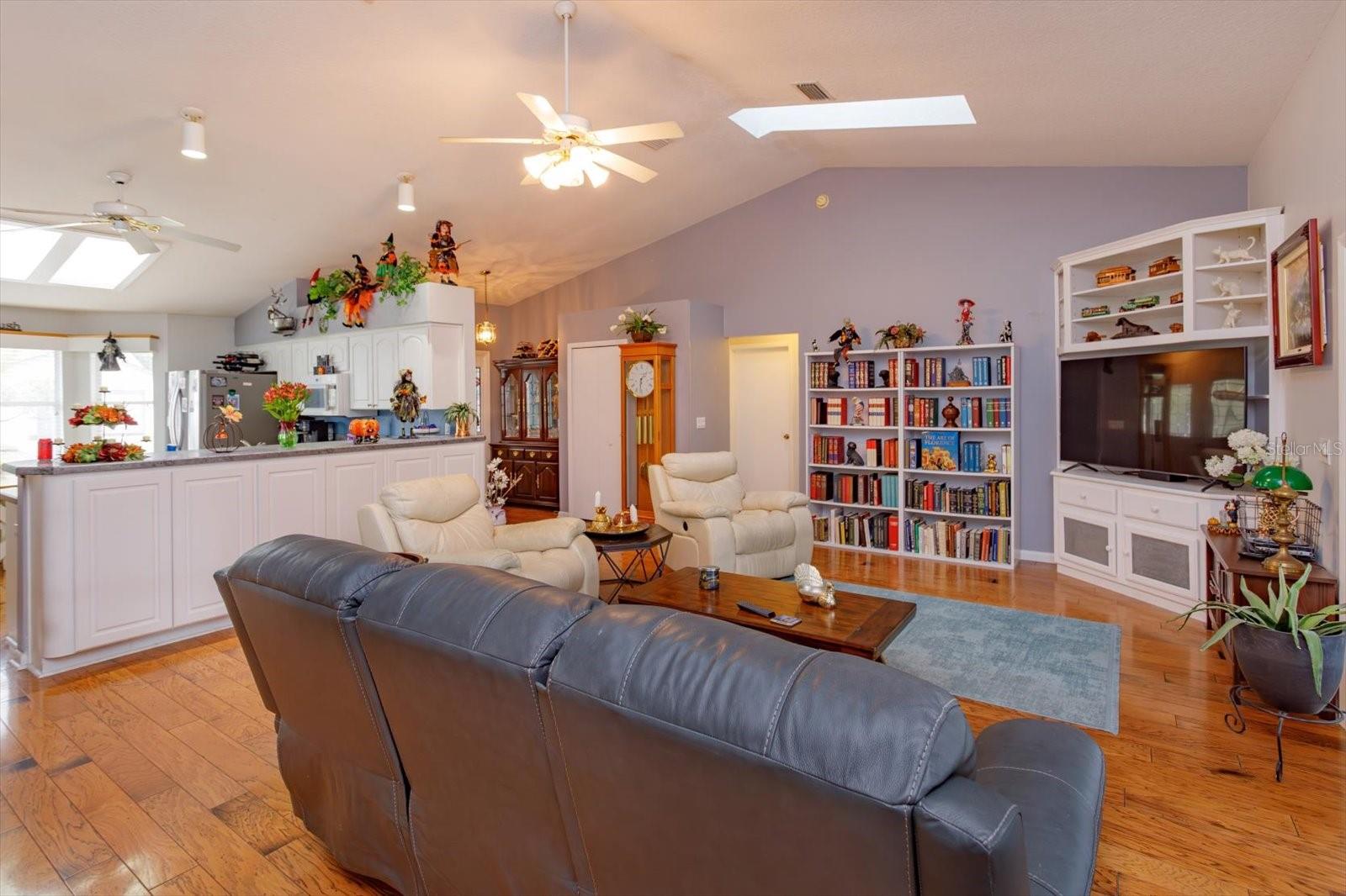 26126 NEWCOMBE CIR, LEESBURG, FL, 34748