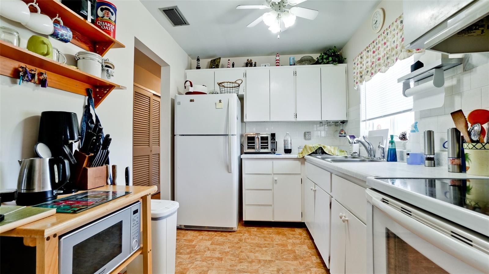 1633 LEISURE DR #M37, BRADENTON, FL, 34207