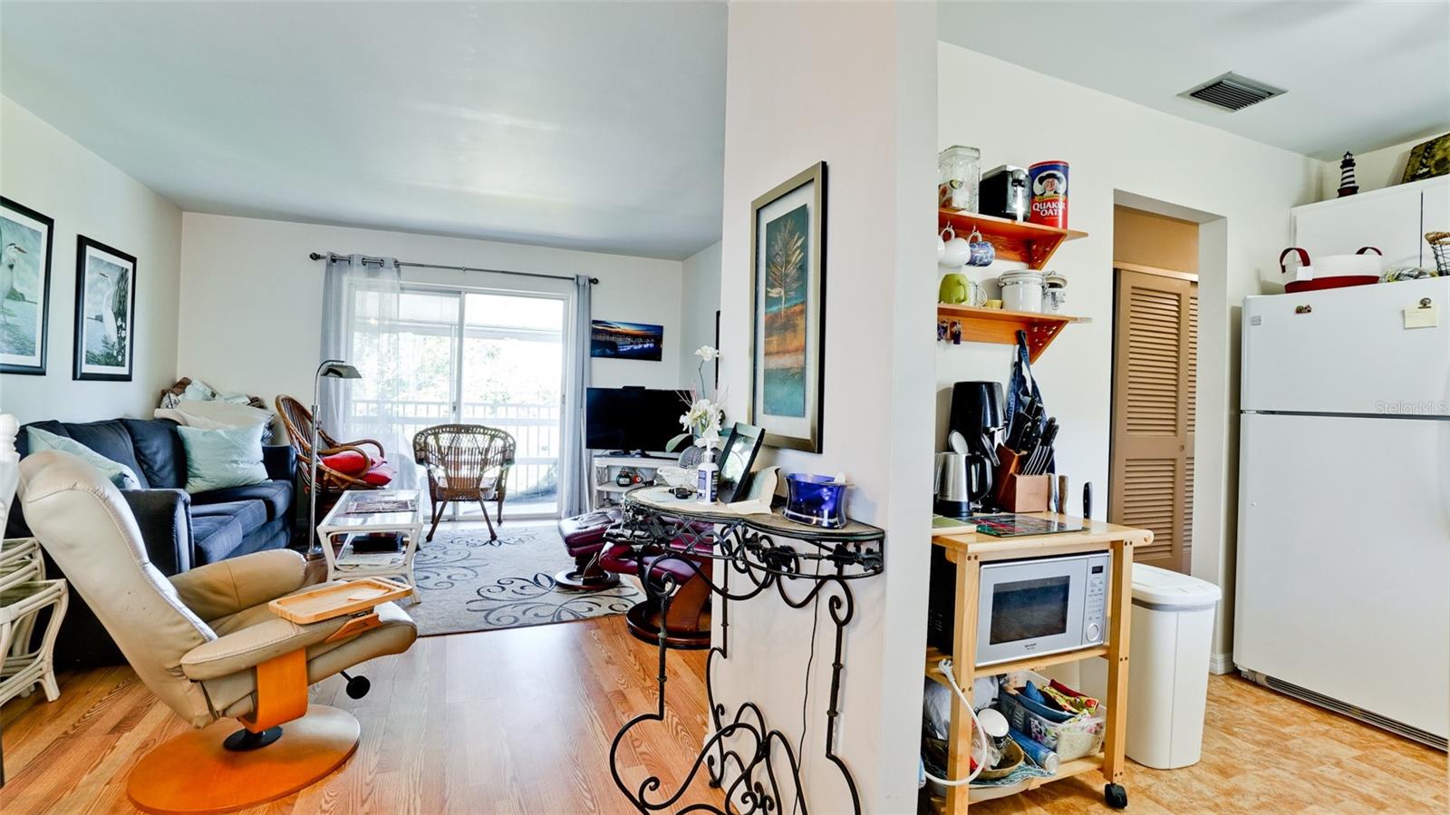 1633 LEISURE DR #M37, BRADENTON, FL, 34207