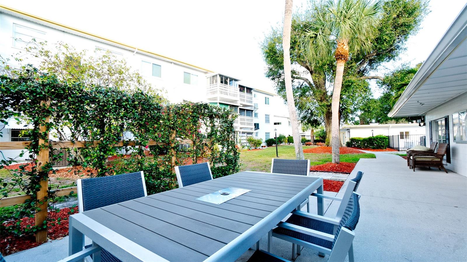 1633 LEISURE DR #M37, BRADENTON, FL, 34207