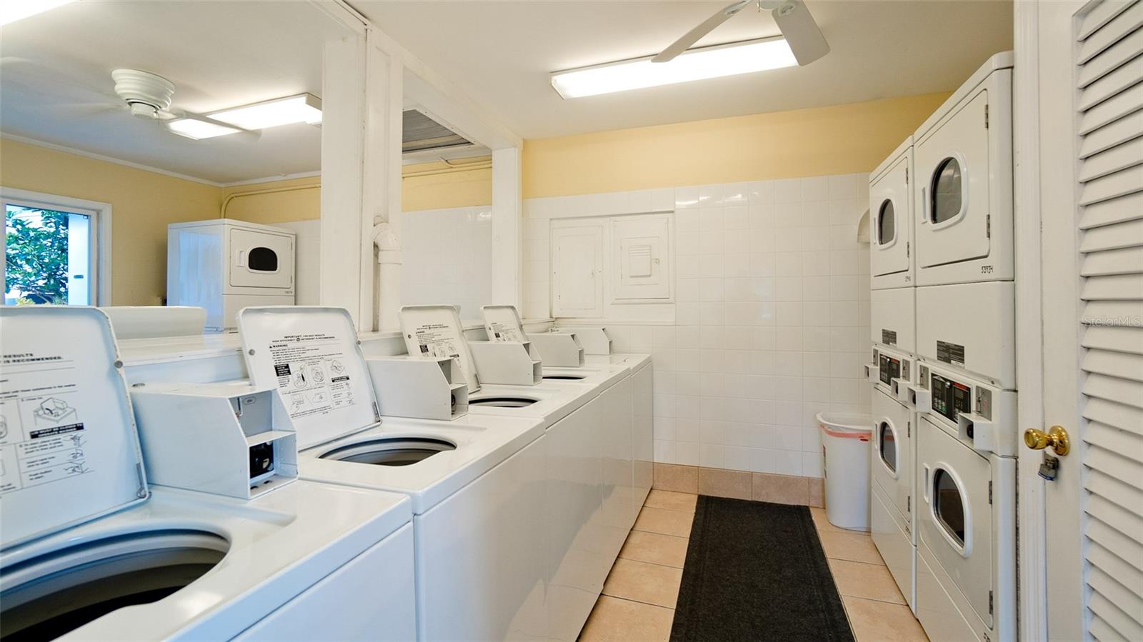 1633 LEISURE DR #M37, BRADENTON, FL, 34207