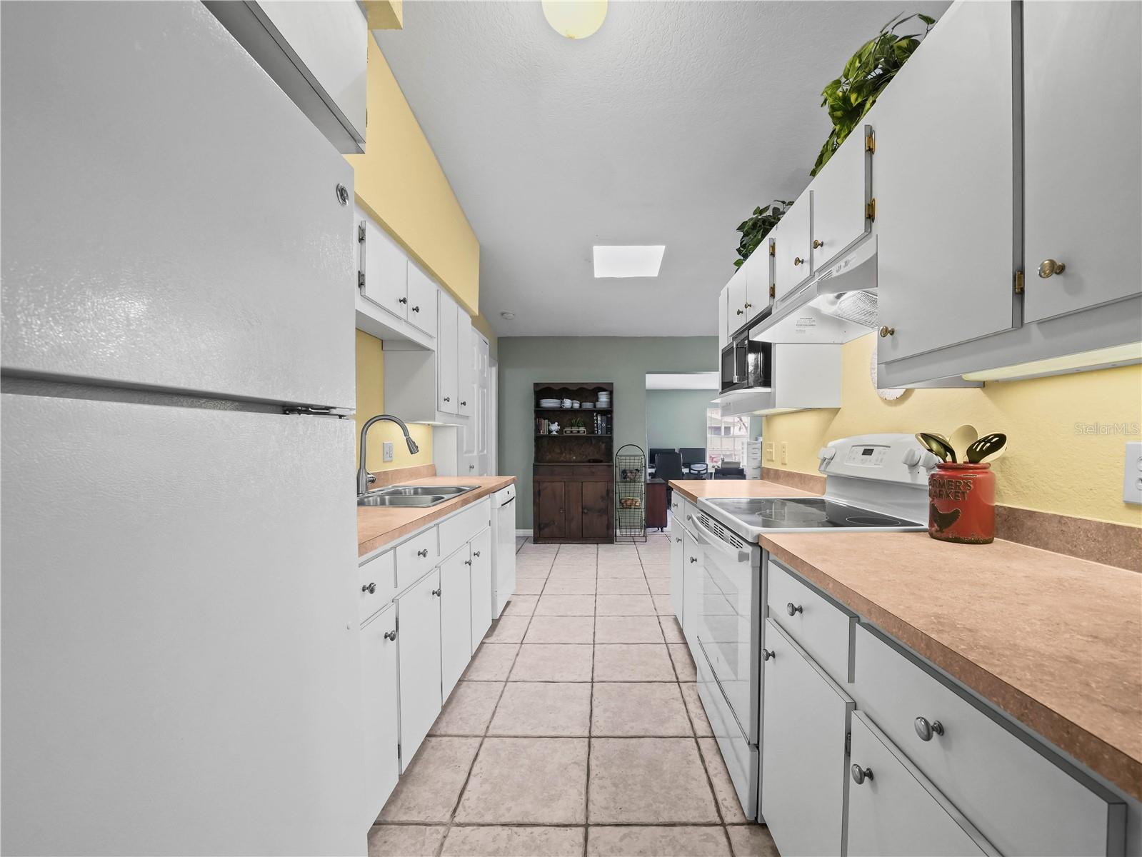 125 S BIGNONIA AVE, POLK CITY, FL, 33868