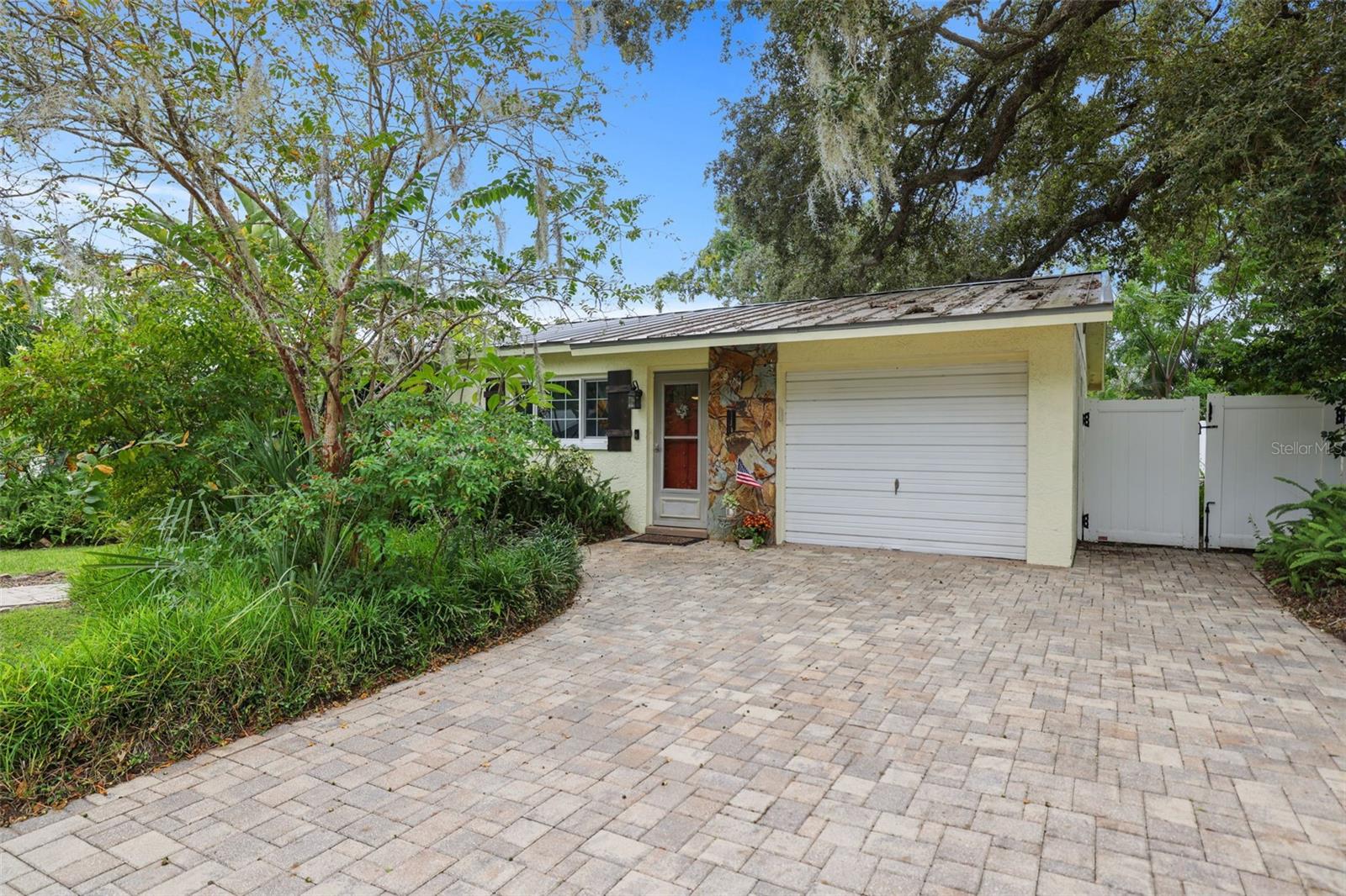 1004 7TH ST S, SAFETY HARBOR, FL, 34695