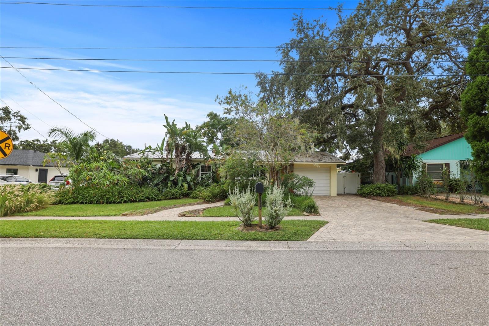 1004 7TH ST S, SAFETY HARBOR, FL, 34695