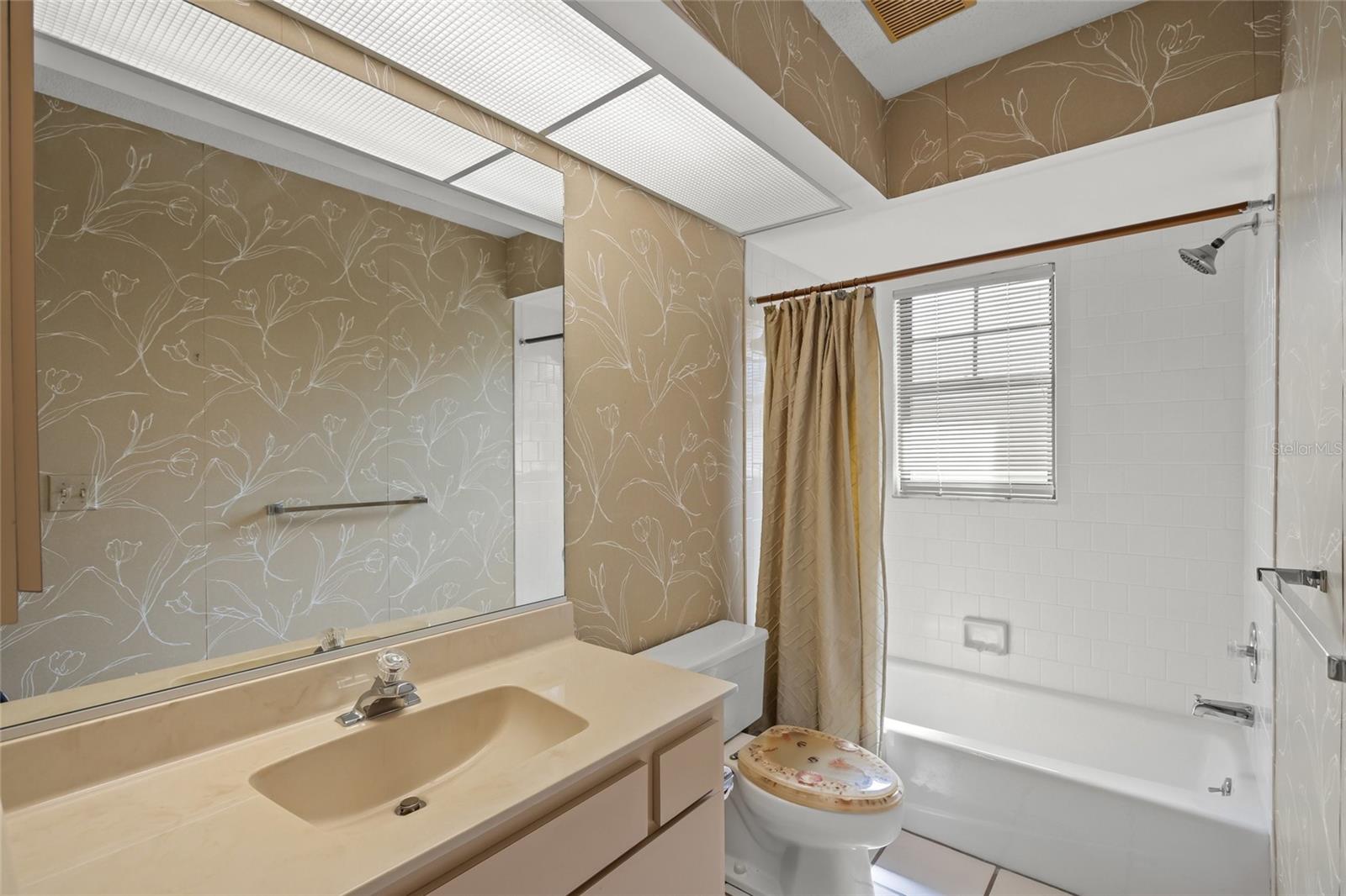 7475 OAK MOSS DR #20, SARASOTA, FL, 34241