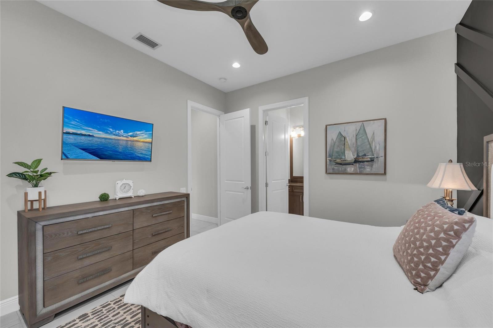 A4667891 Property Photo