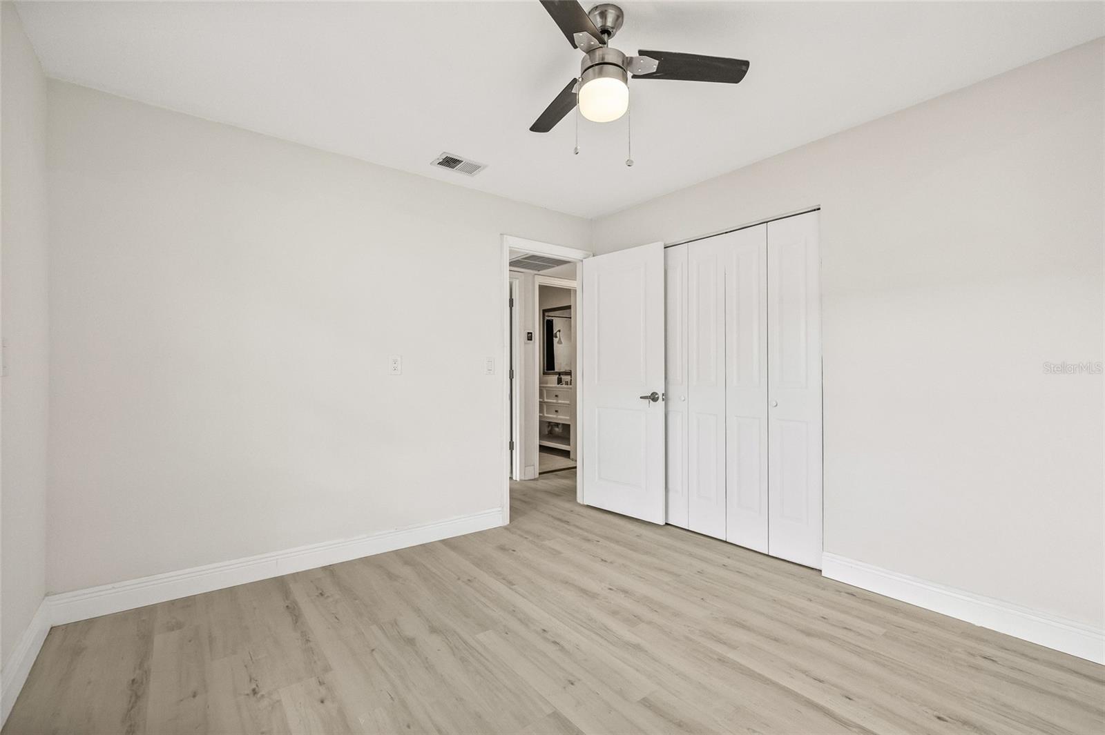 5601 DENVER ST NE, ST PETERSBURG, FL, 33703