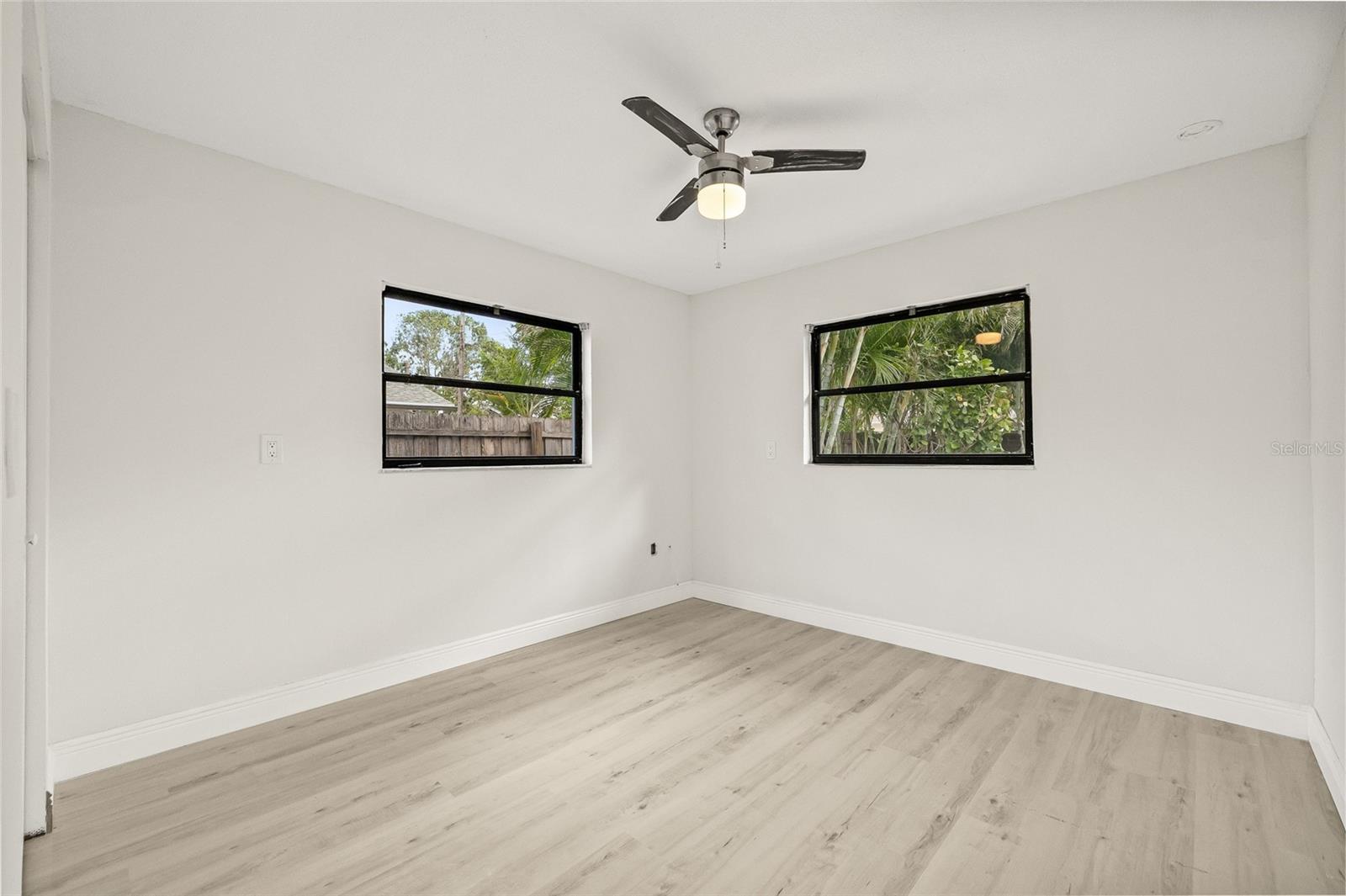 5601 DENVER ST NE, ST PETERSBURG, FL, 33703