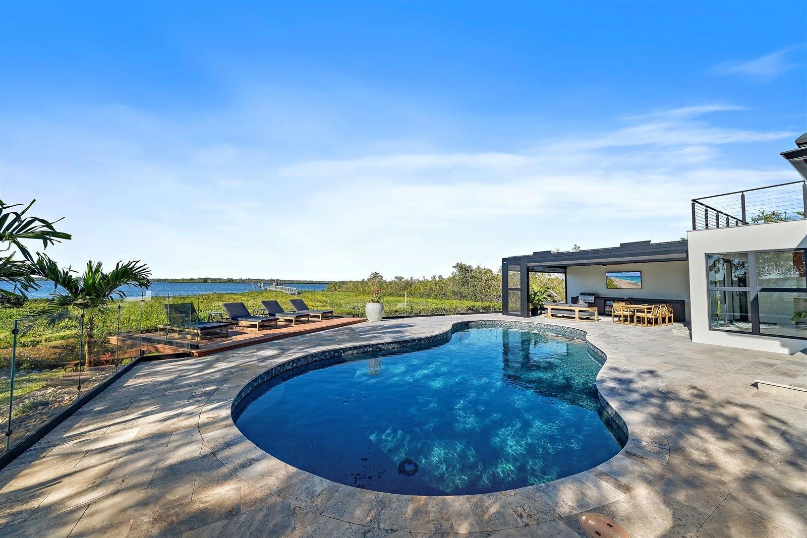 A4667904 Property Photo