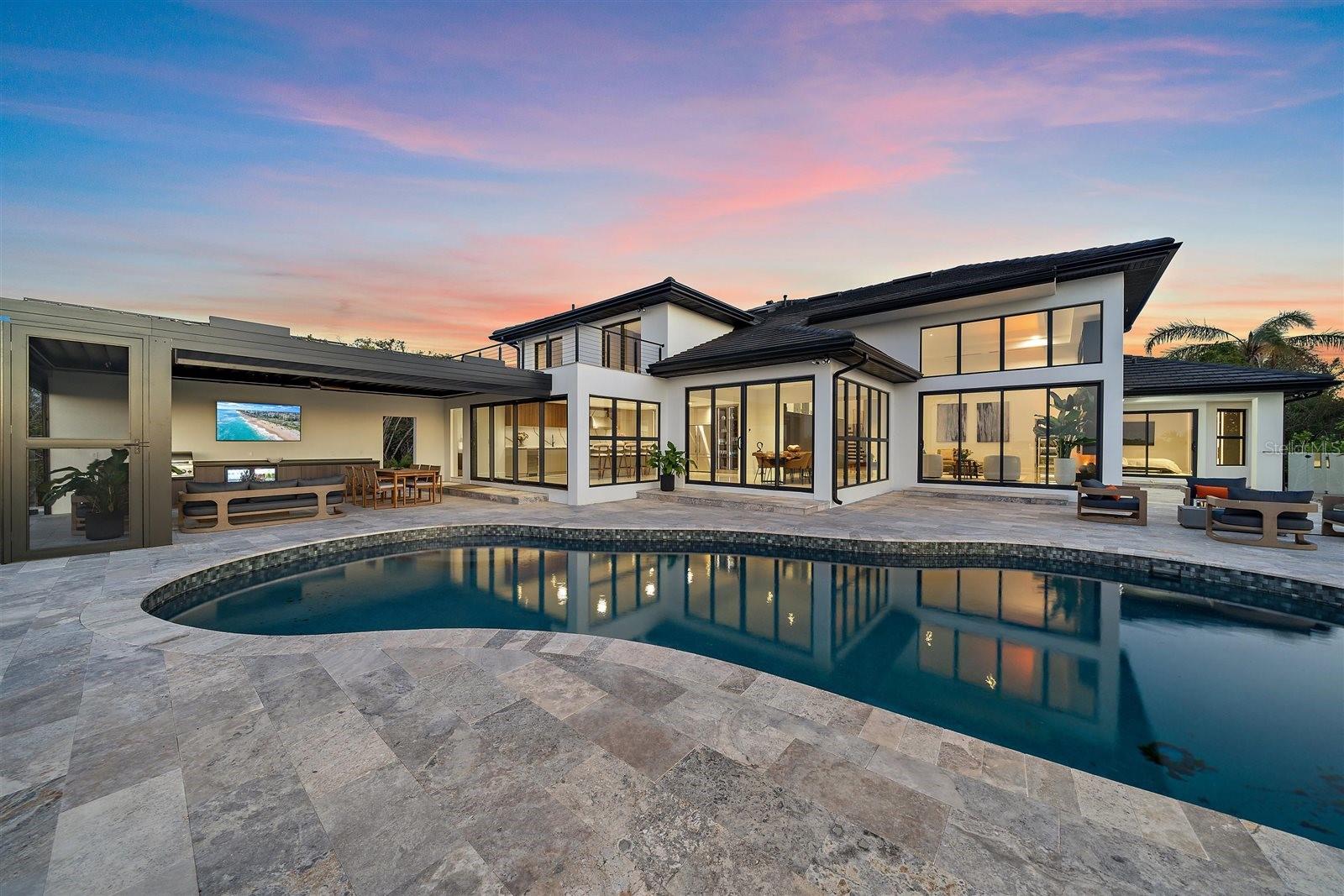 A4667904 Property Photo