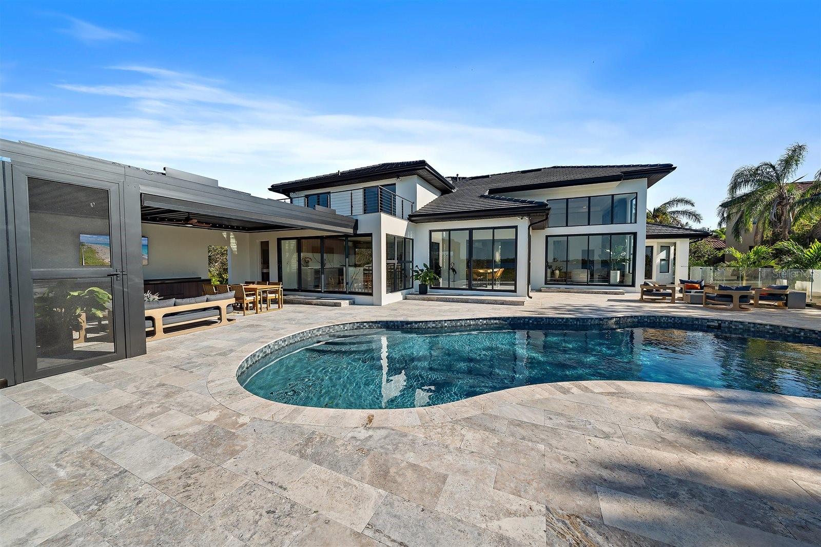 A4667904 Property Photo