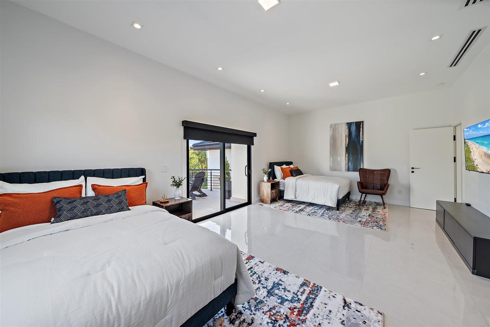 A4667904 Property Photo