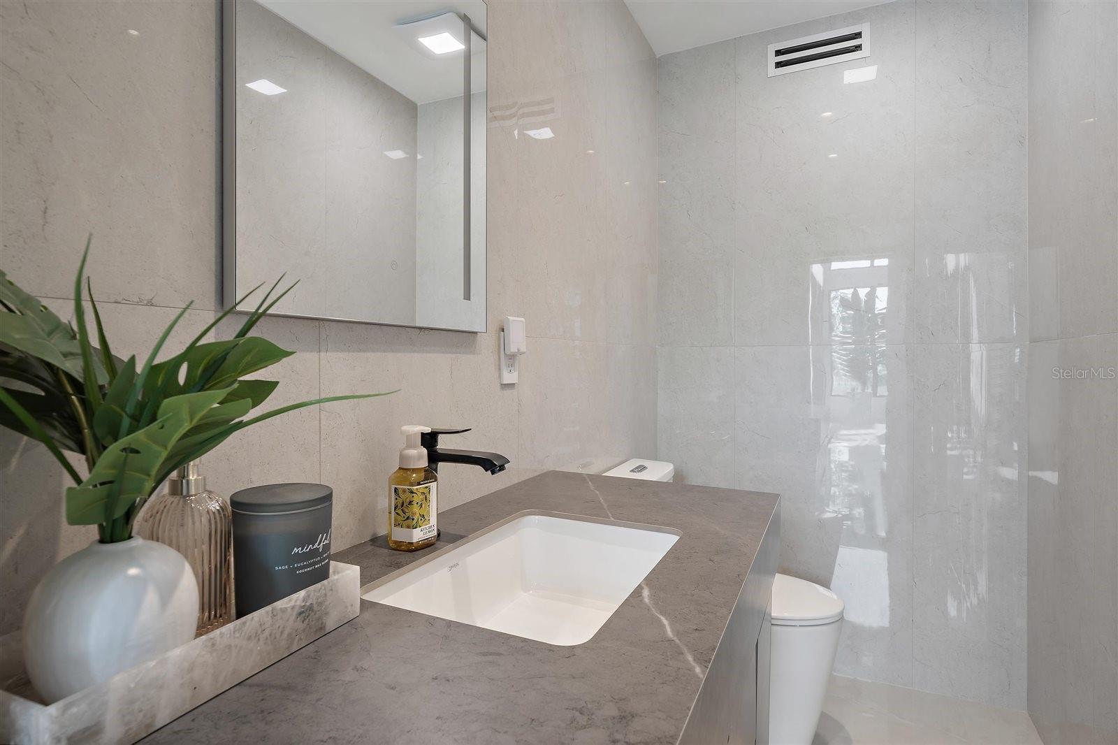 A4667904 Property Photo