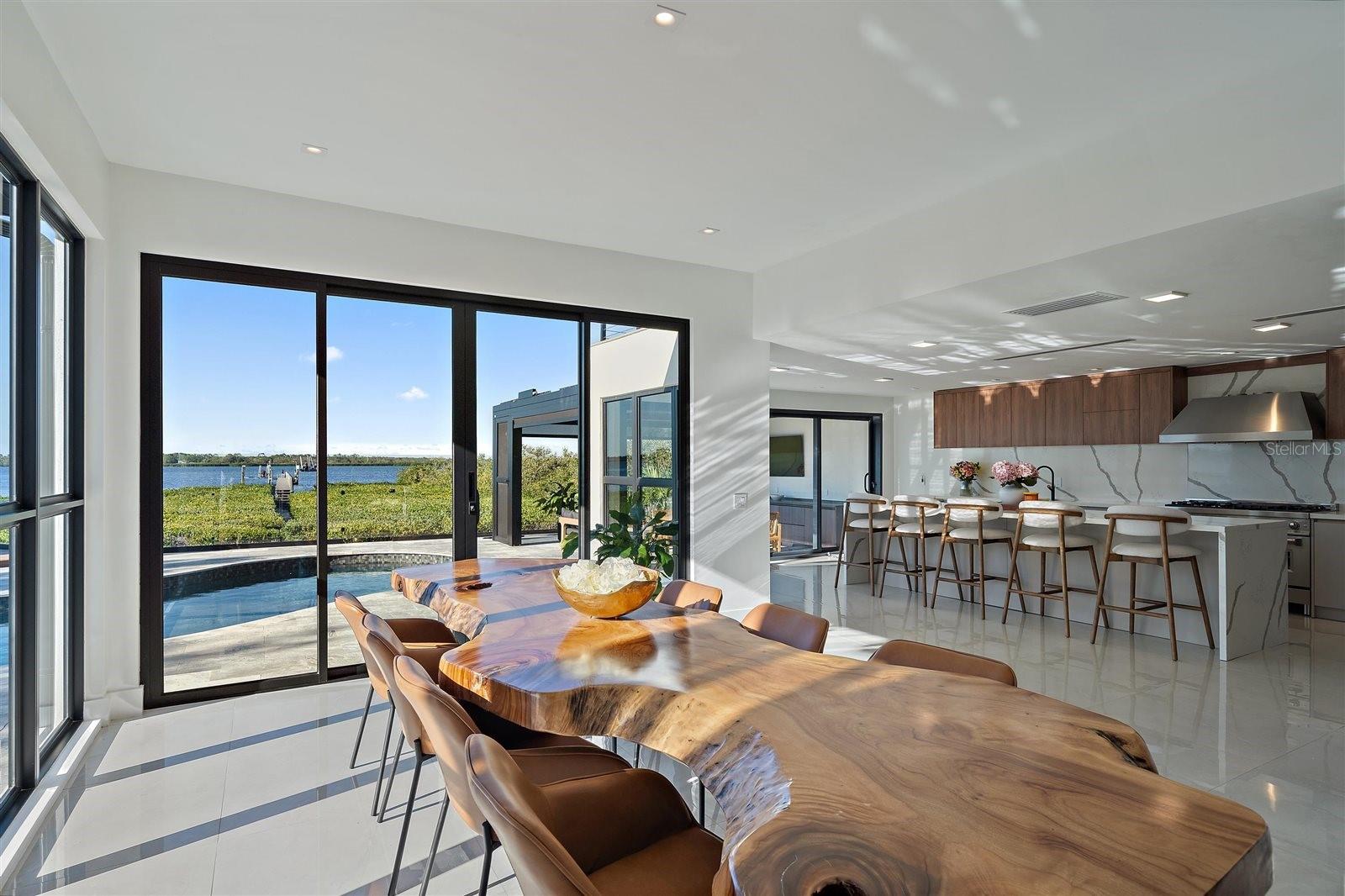 A4667904 Property Photo