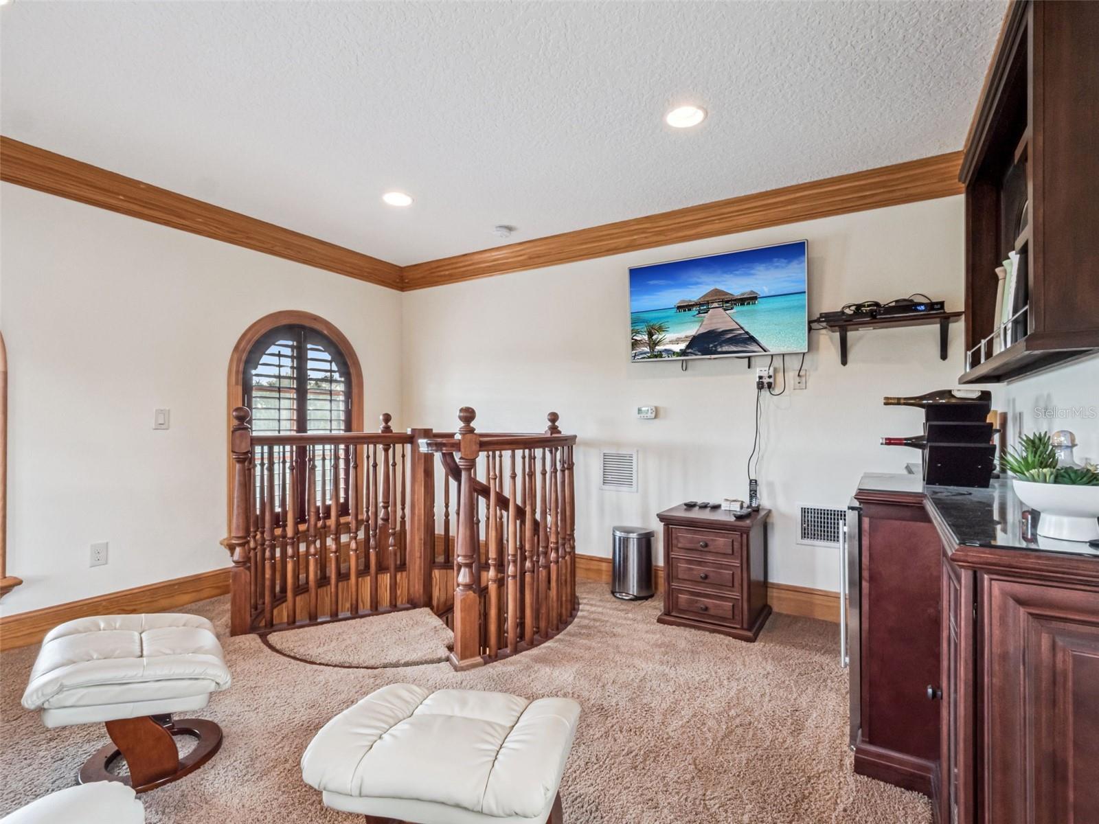 O6351161 Property Photo