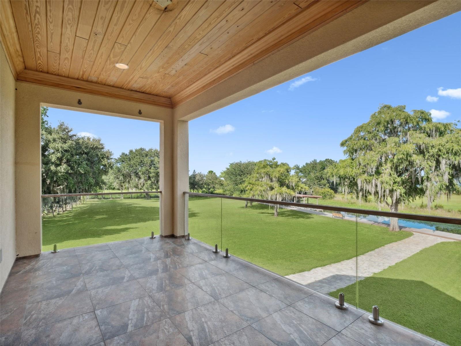 O6351161 Property Photo