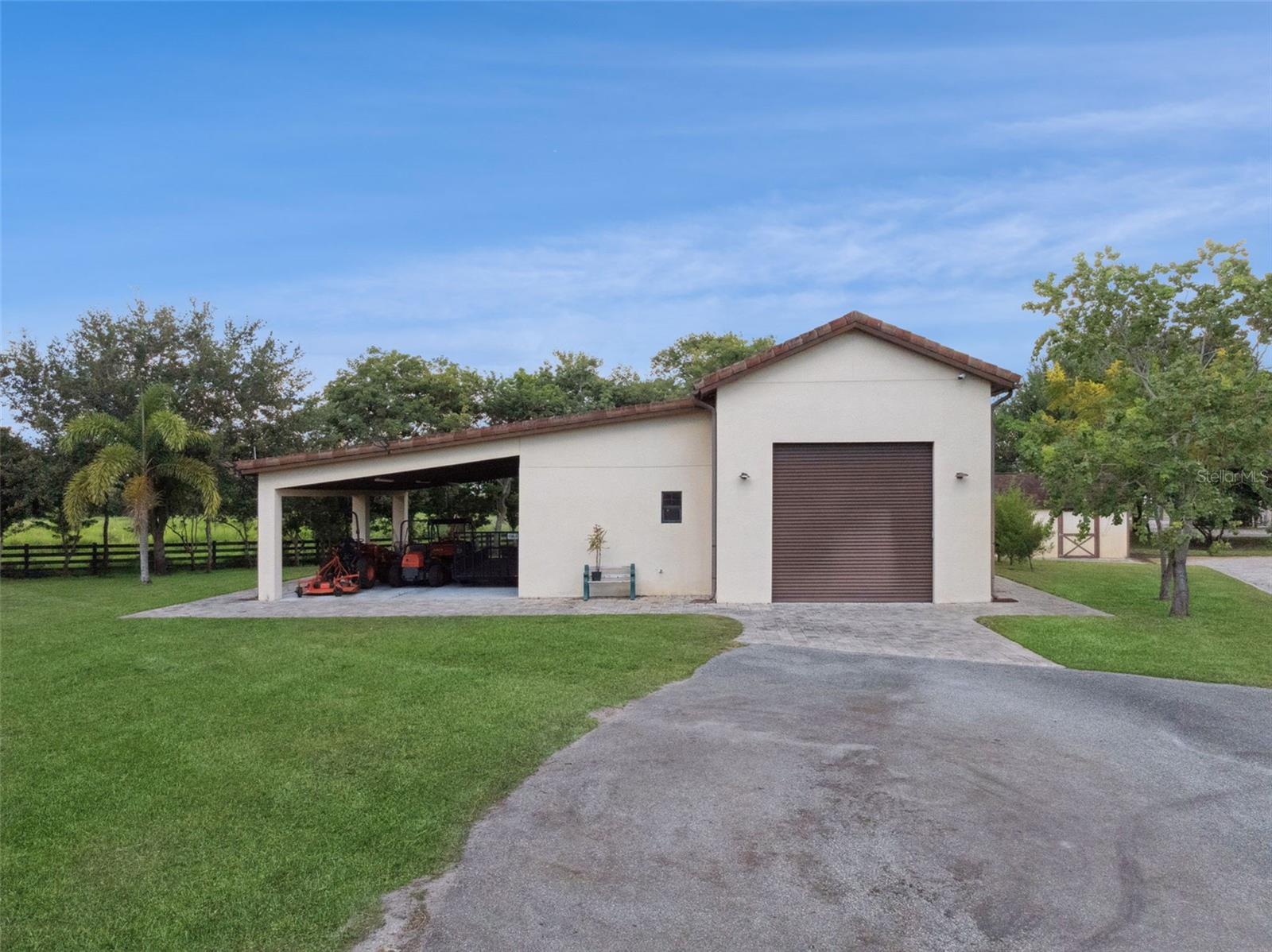 O6351161 Property Photo