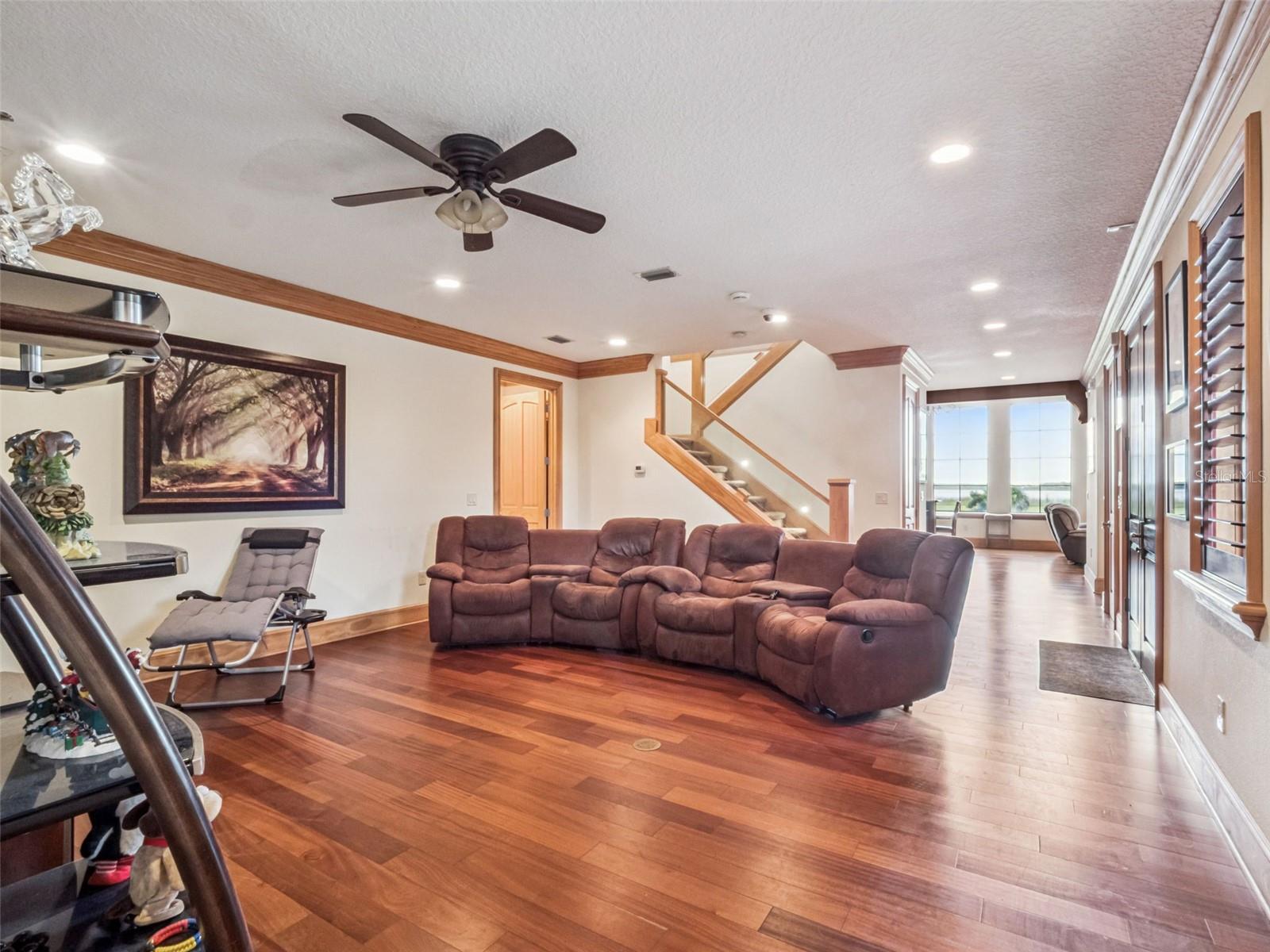 O6351161 Property Photo