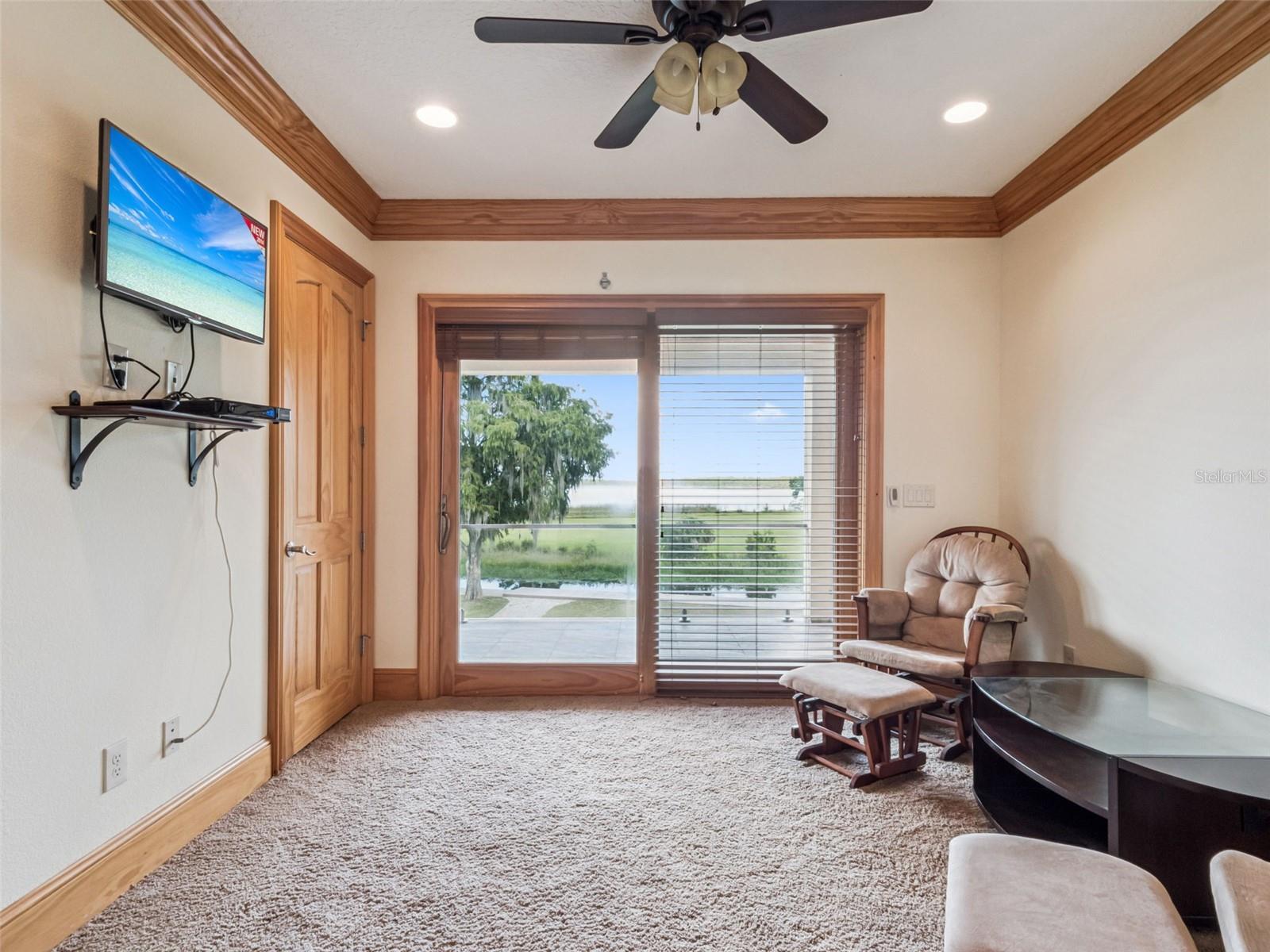 O6351161 Property Photo