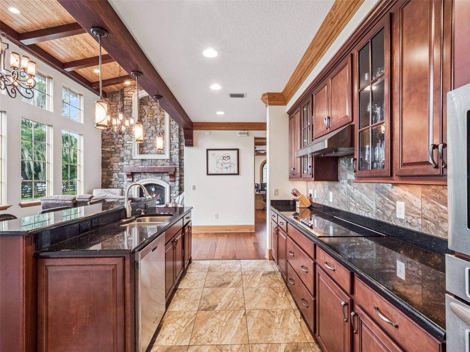 O6351161 Property Photo