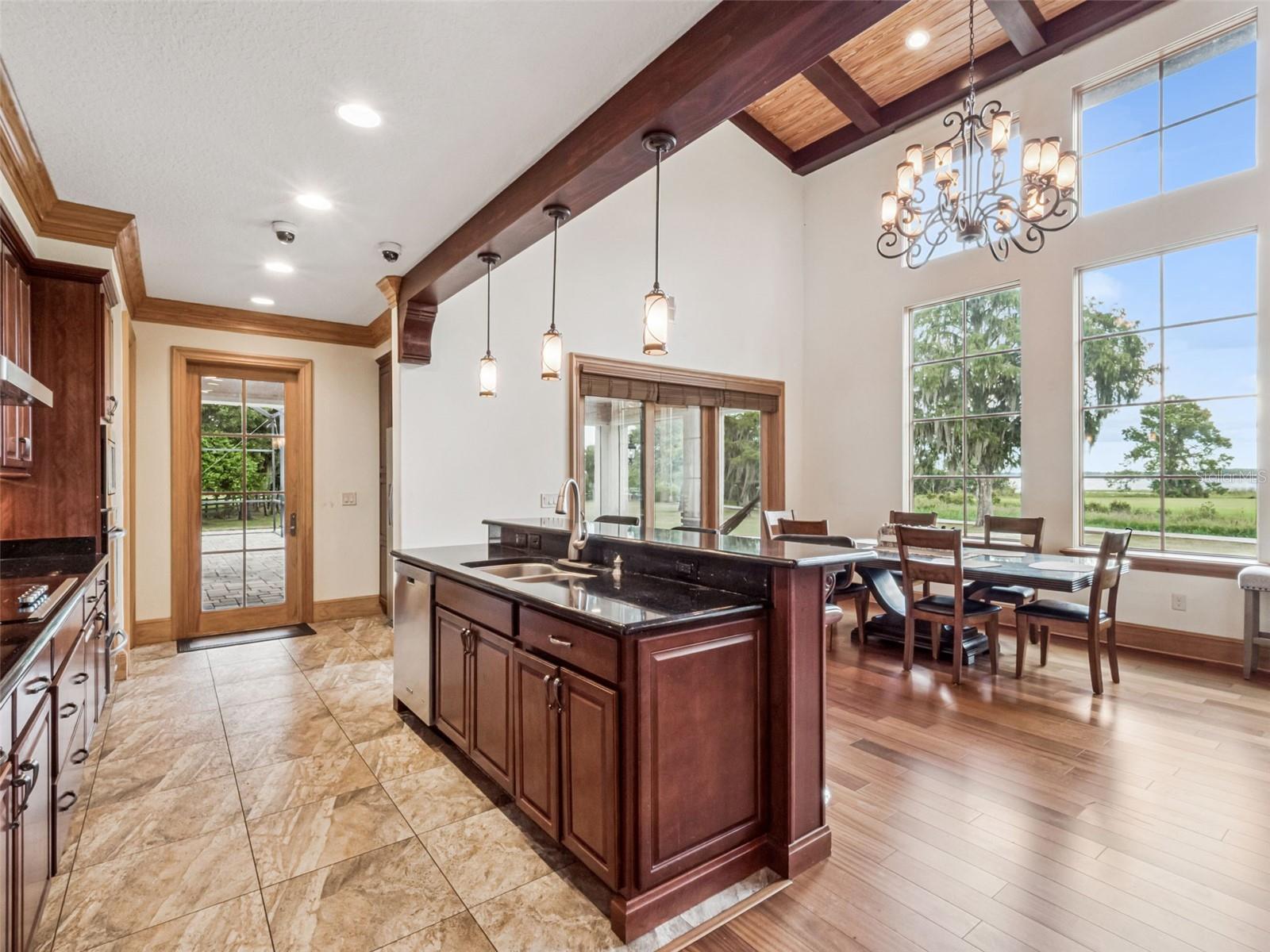 O6351161 Property Photo