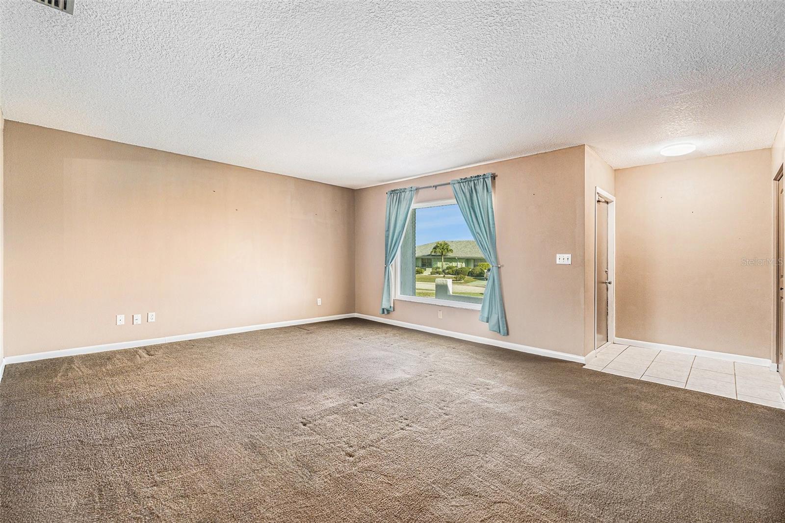 382 CLUB MANOR DR, SUN CITY CENTER, FL, 33573