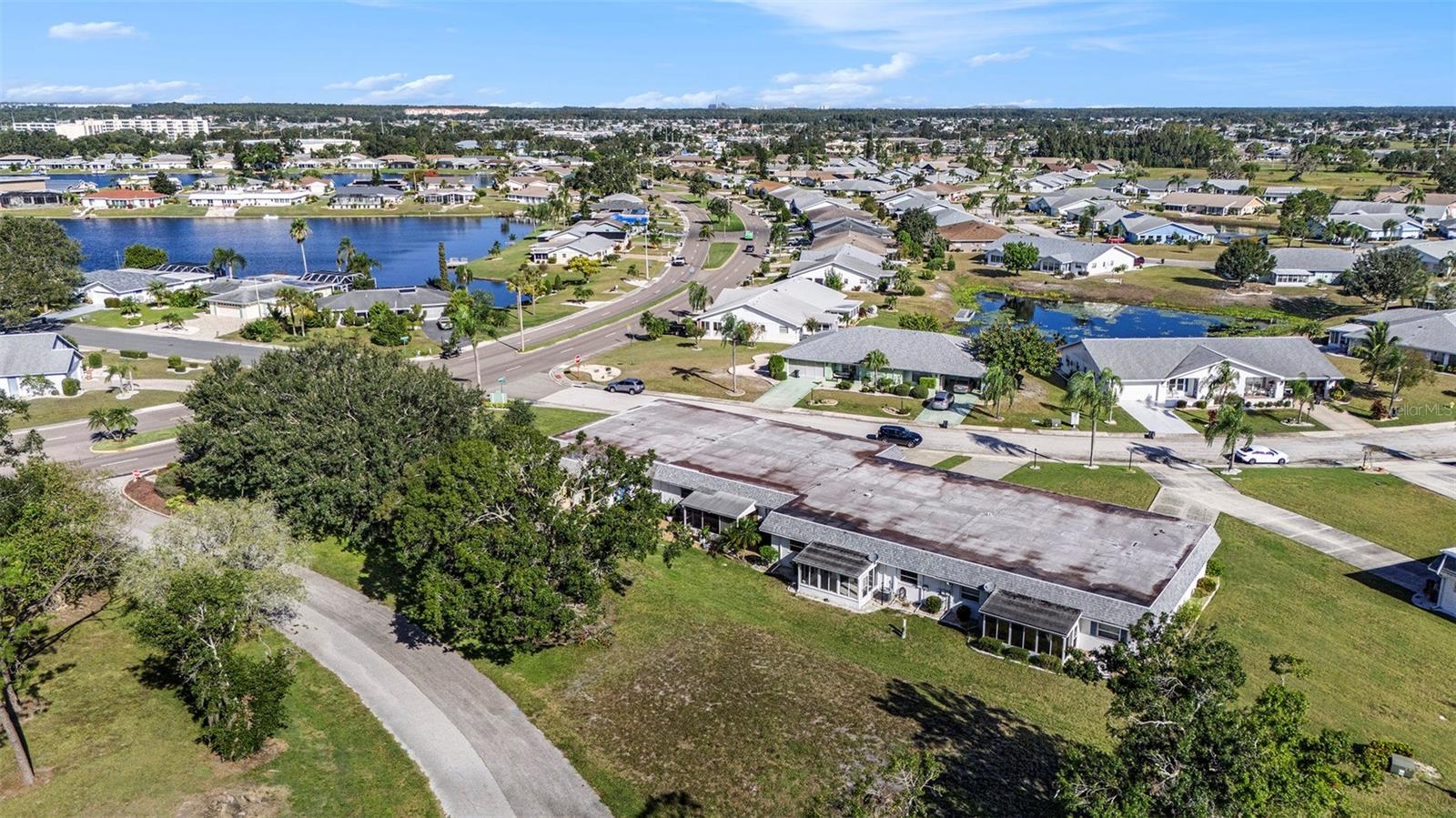 382 CLUB MANOR DR, SUN CITY CENTER, FL, 33573