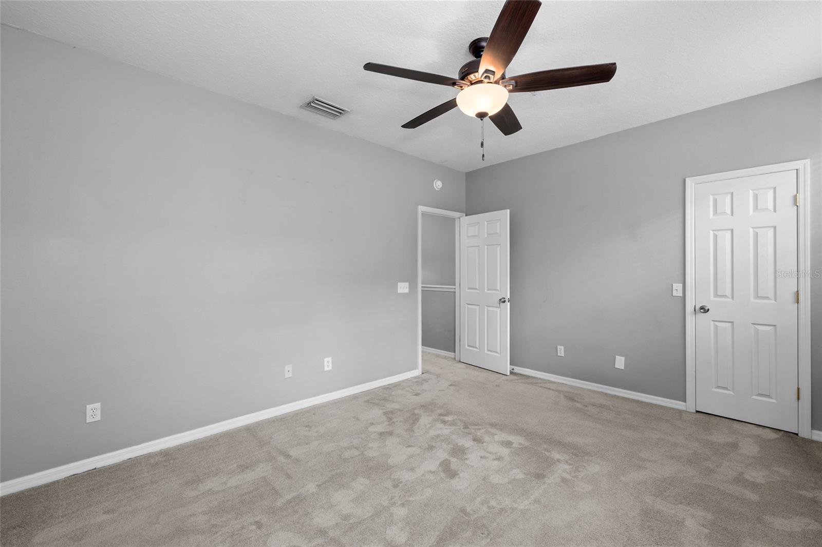 Floor 3: Primary bedroom