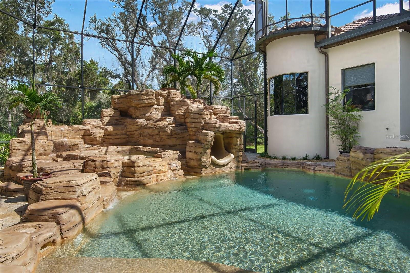 TB8436306 Property Photo