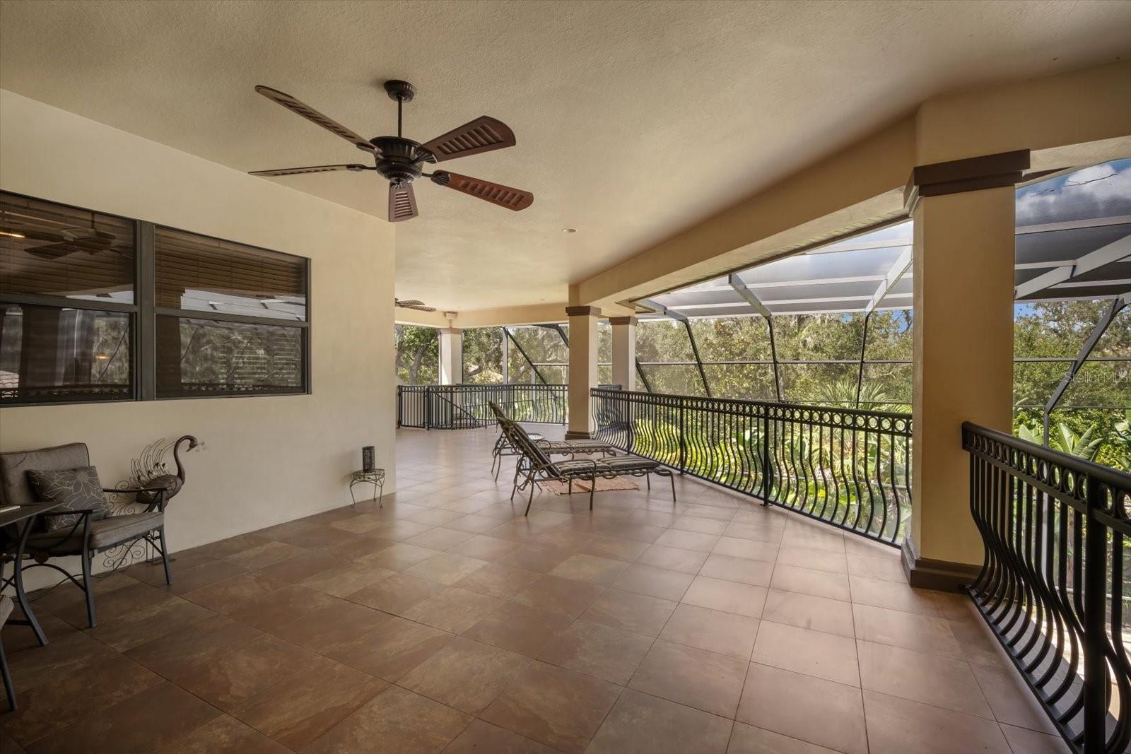 TB8436306 Property Photo