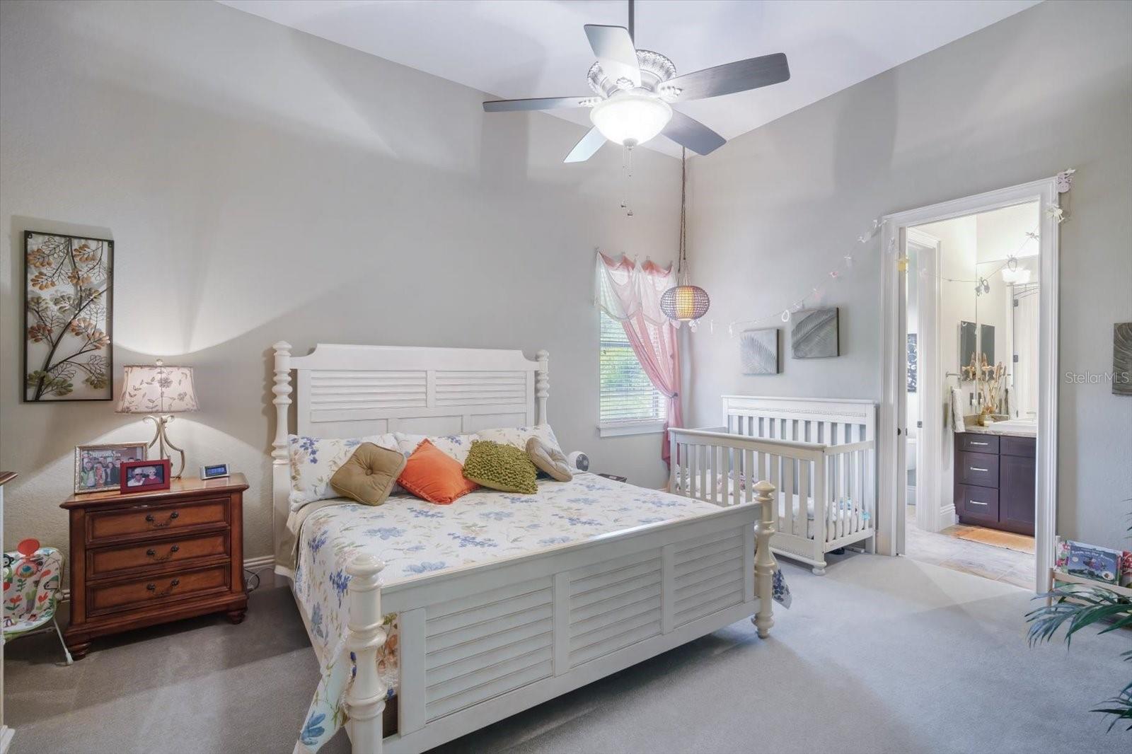 TB8436306 Property Photo