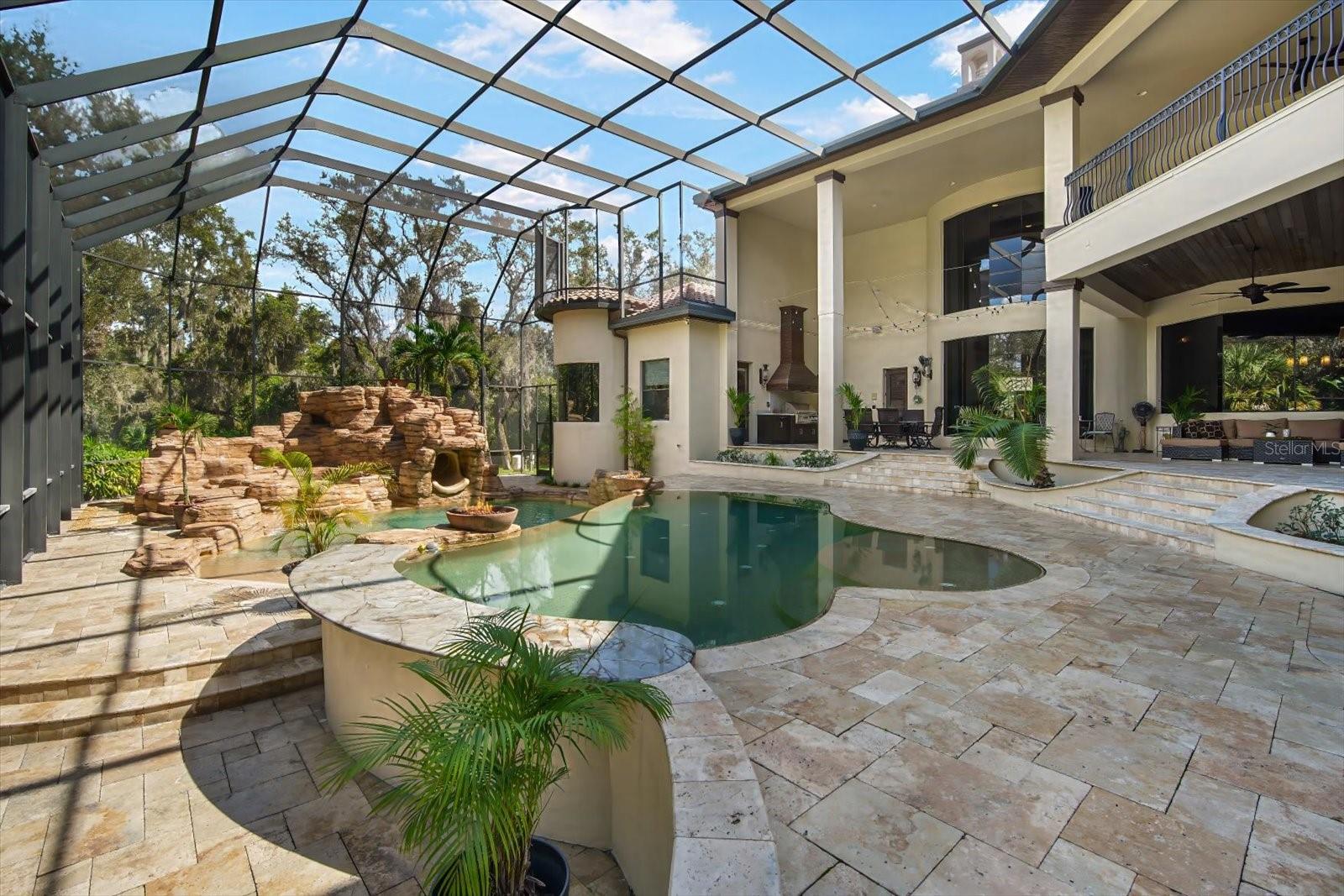 TB8436306 Property Photo