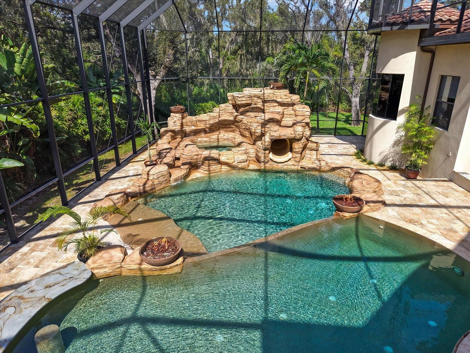 TB8436306 Property Photo