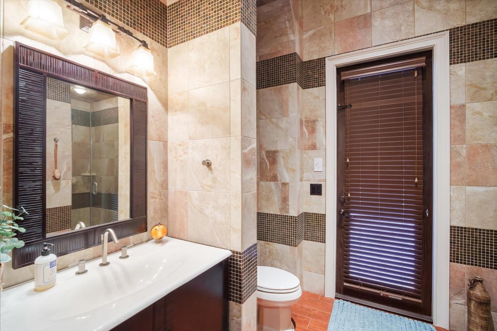 TB8436306 Property Photo